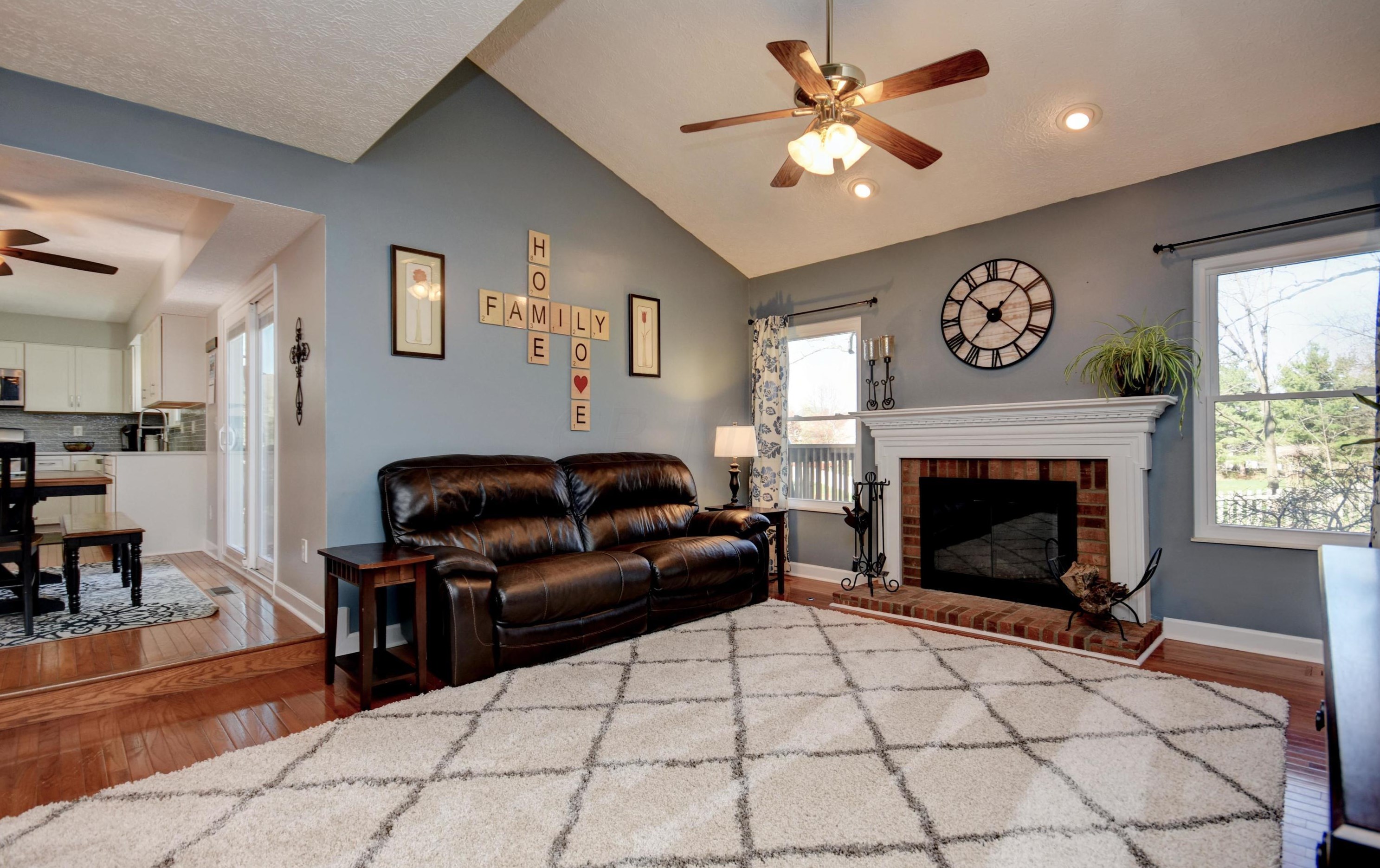 211 Ashley Ct, Columbus OH 43230-6250 exterior