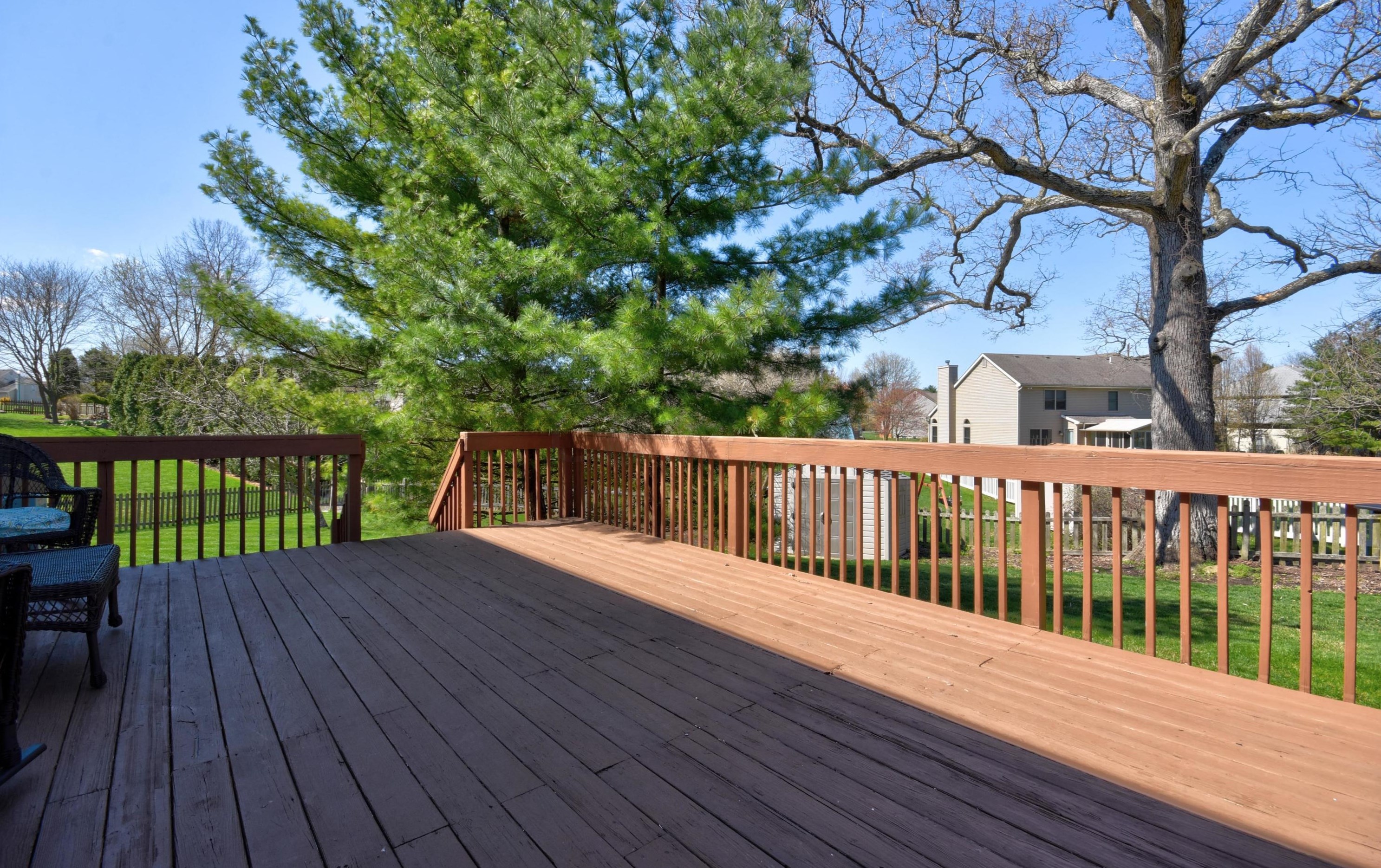 211 Ashley Ct, Columbus OH 43230-6250 exterior