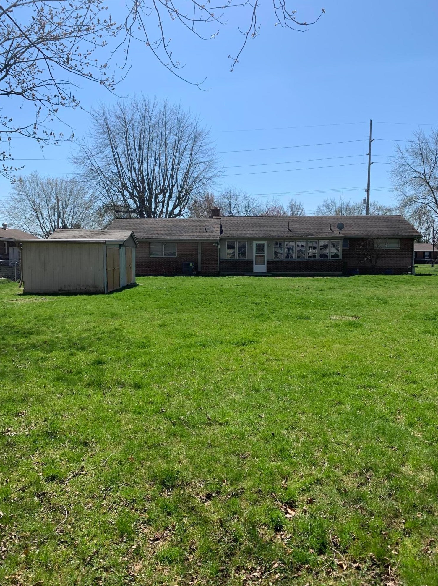2388 White Rd, Darbydale, OH 43123