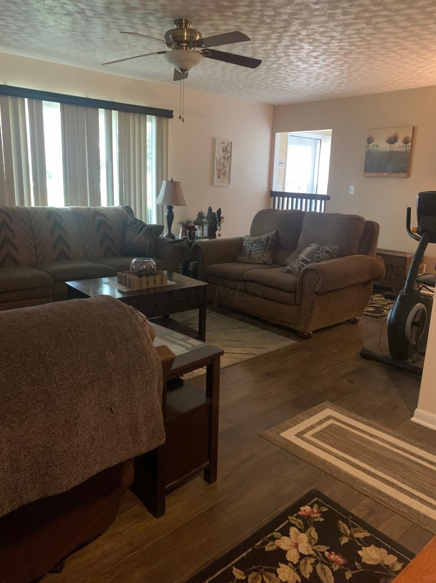 2827 Dublin Granville Rd, Columbus, OH 43231-4037