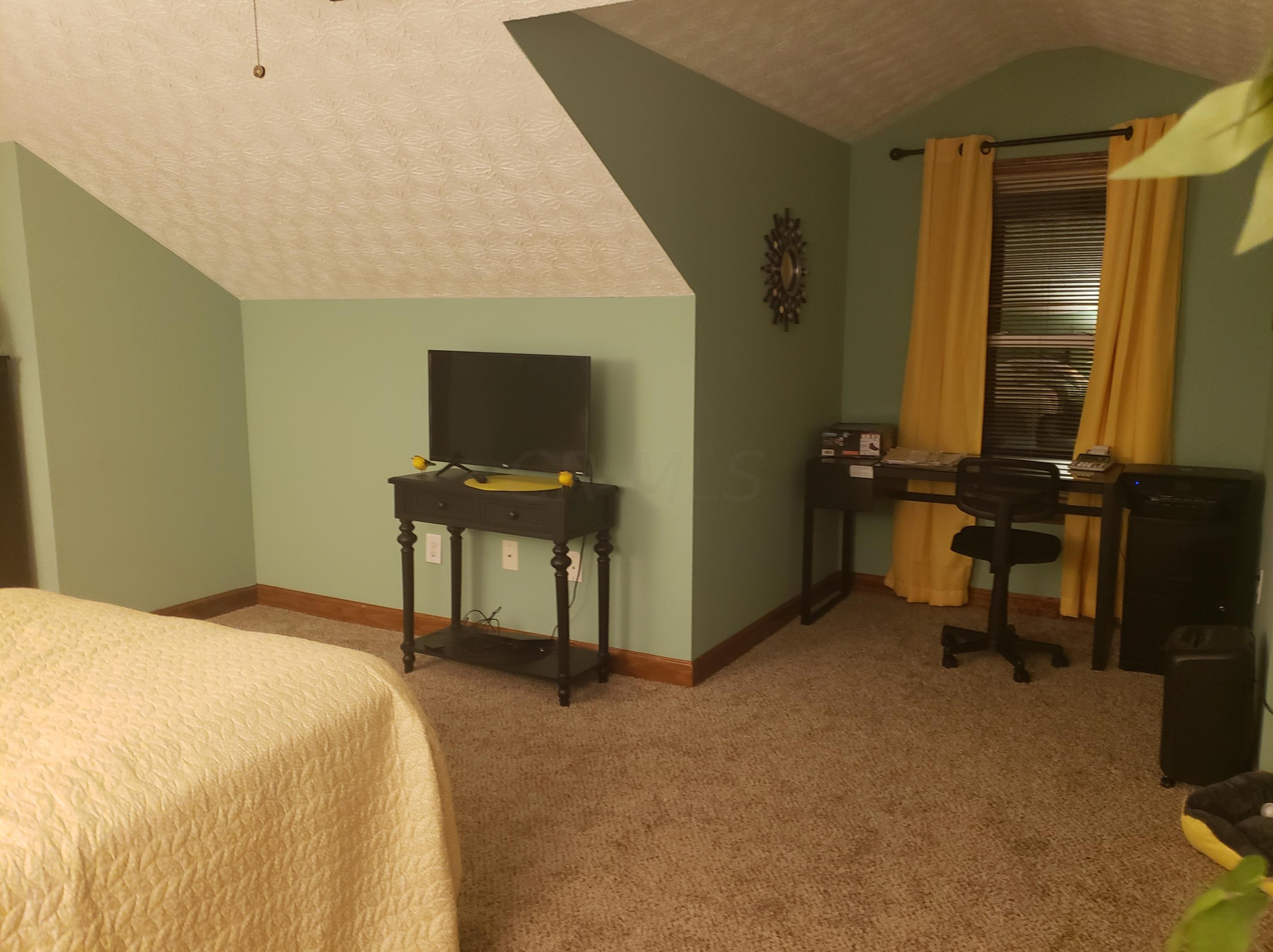 2669 Clime Rd, Columbus OH 43223-3624 exterior