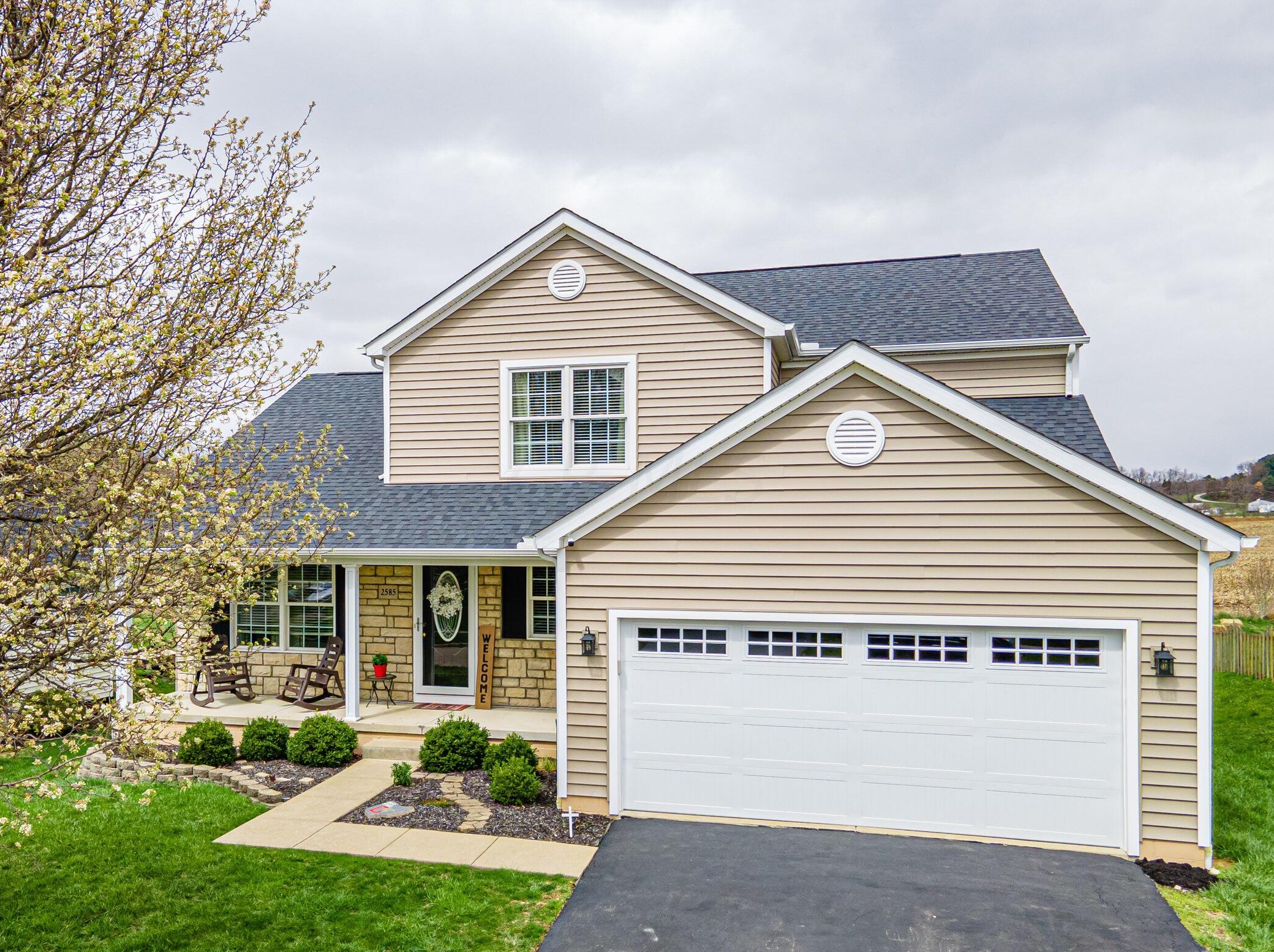 2585 Long Bow Ave, Lancaster, OH 43130-7893