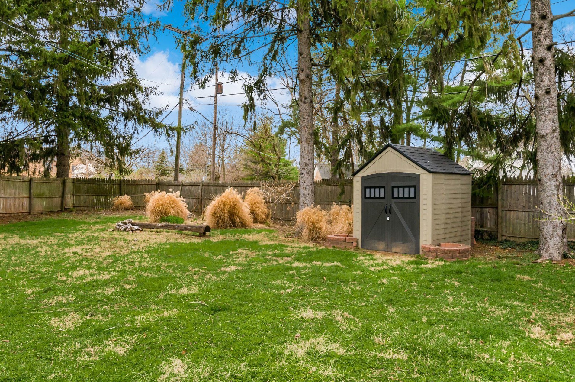 1106 Oberlin Dr, Columbus OH 43221-1630 exterior