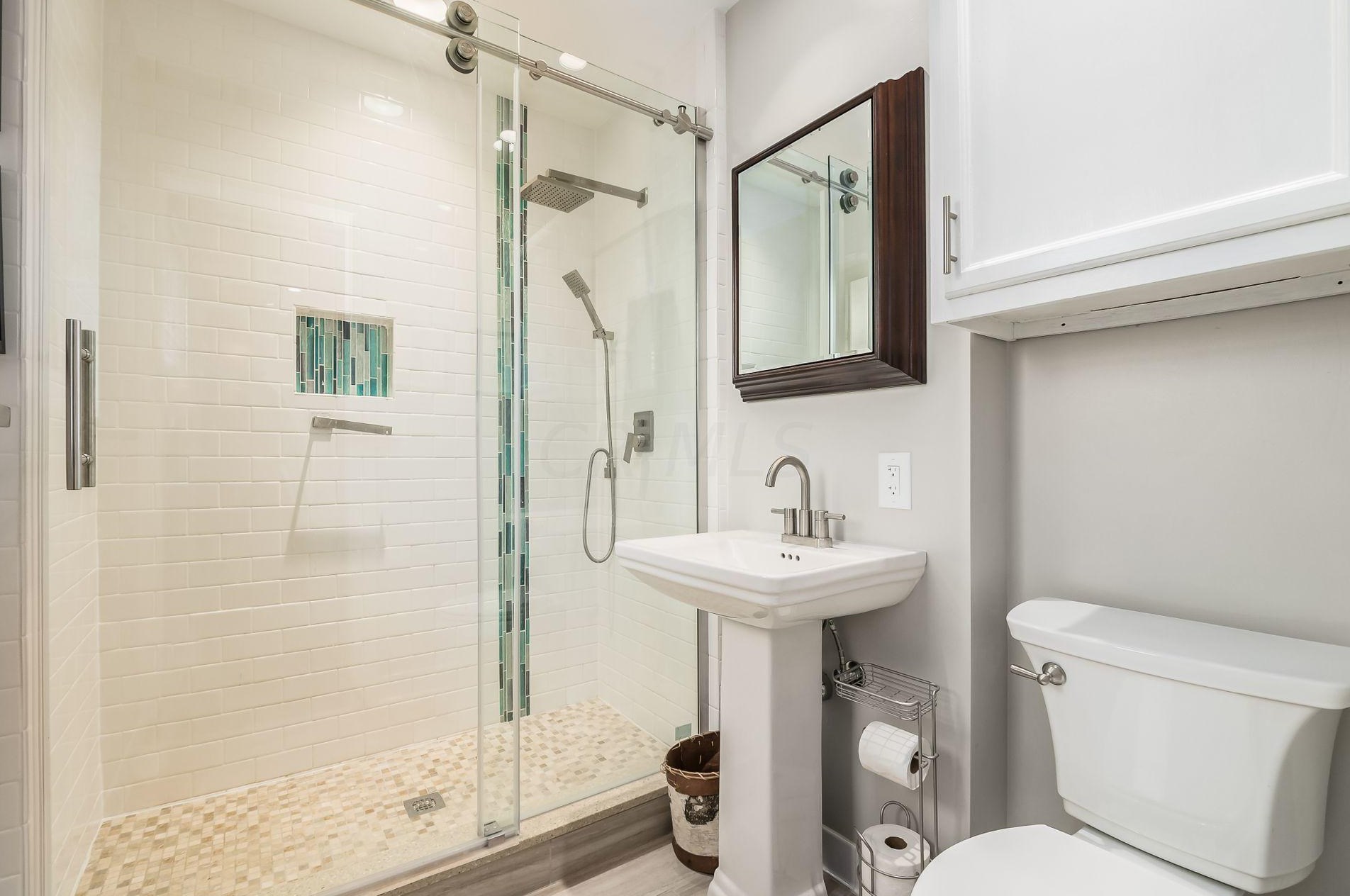 1106 Oberlin Dr, Columbus OH 43221-1630 exterior