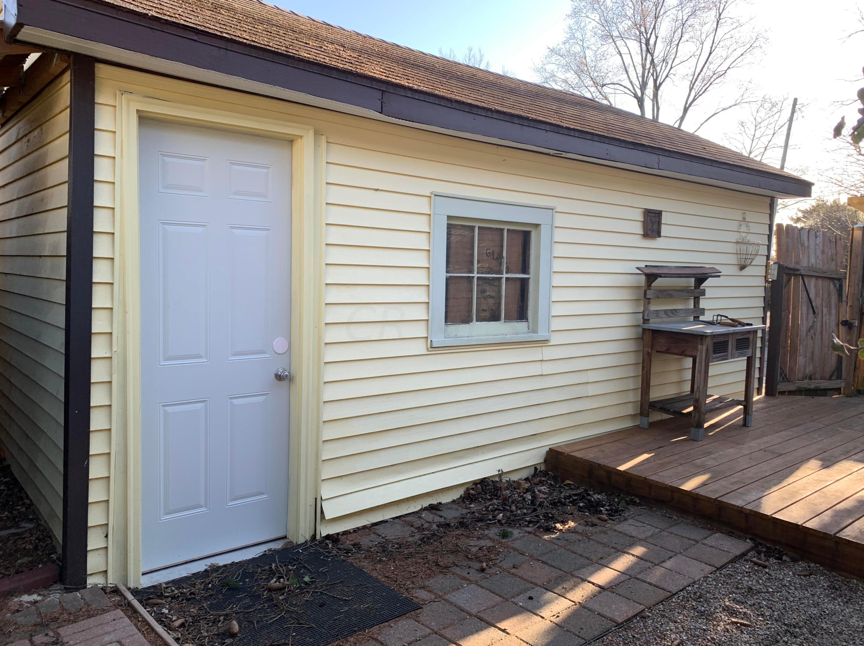 223 Como Ave, Columbus OH 43202-1231 exterior