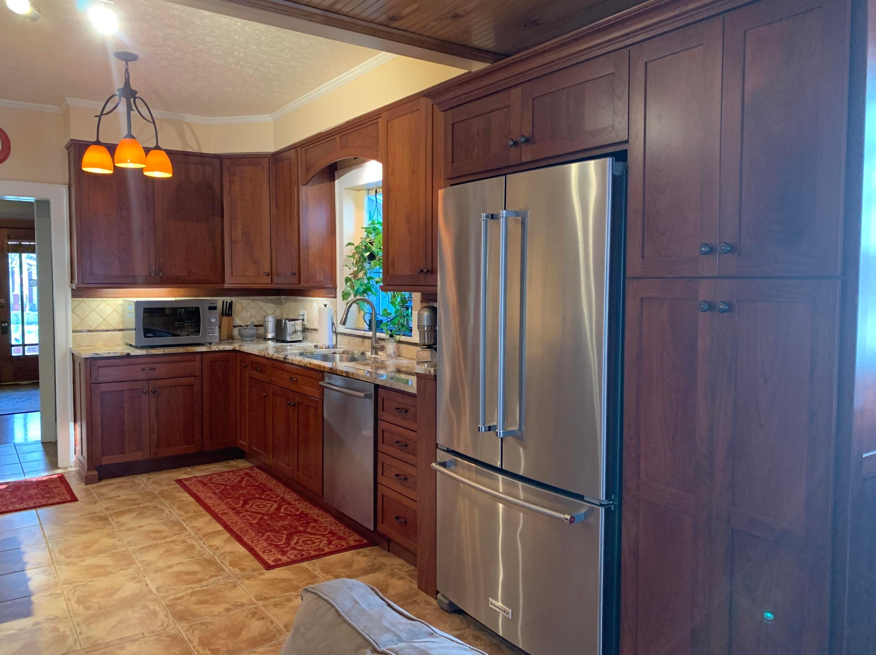 223 Como Ave, Columbus OH 43202-1231 exterior