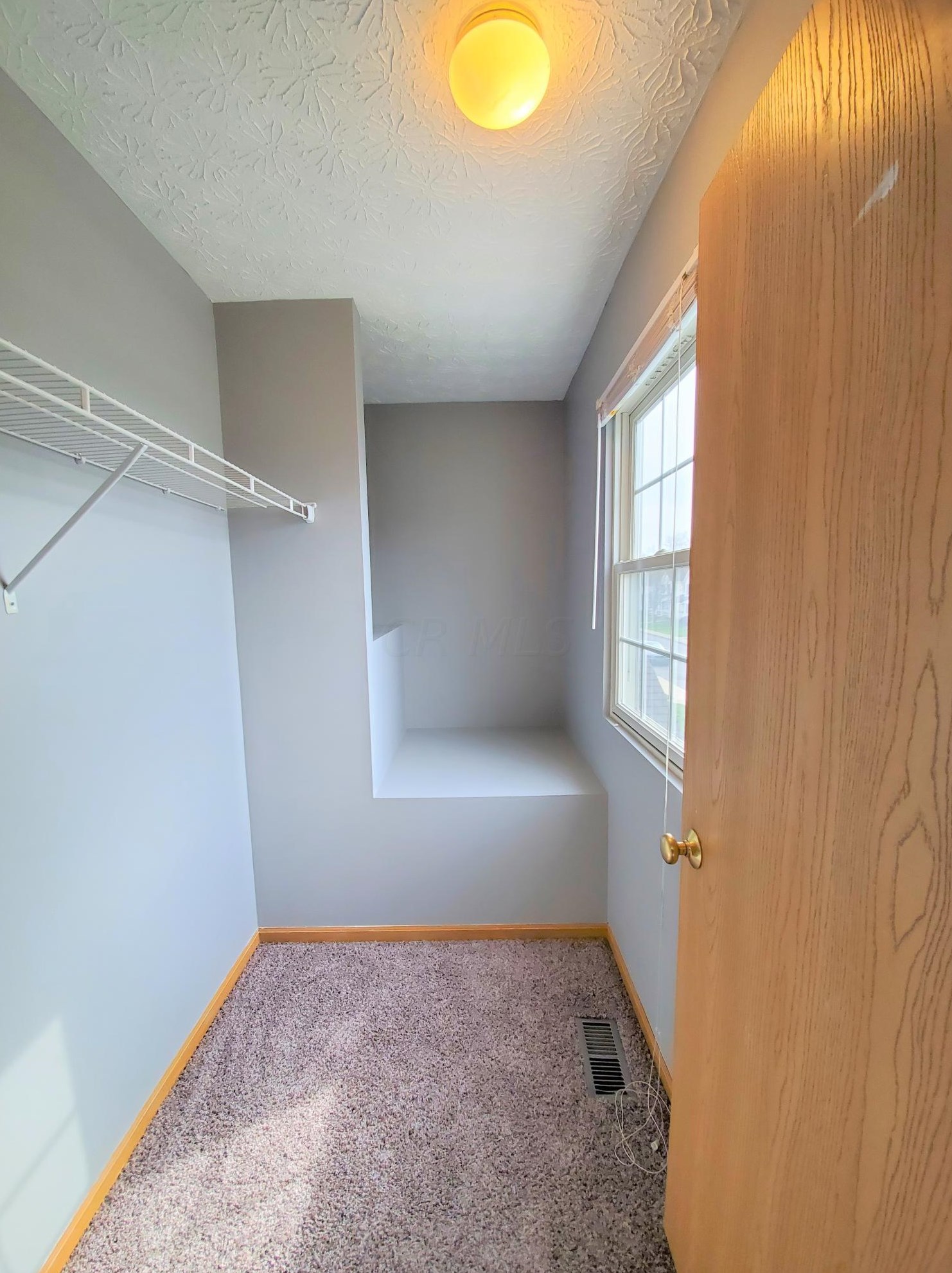 1852 Meadowlawn Dr, Columbus OH  43219-5524 exterior