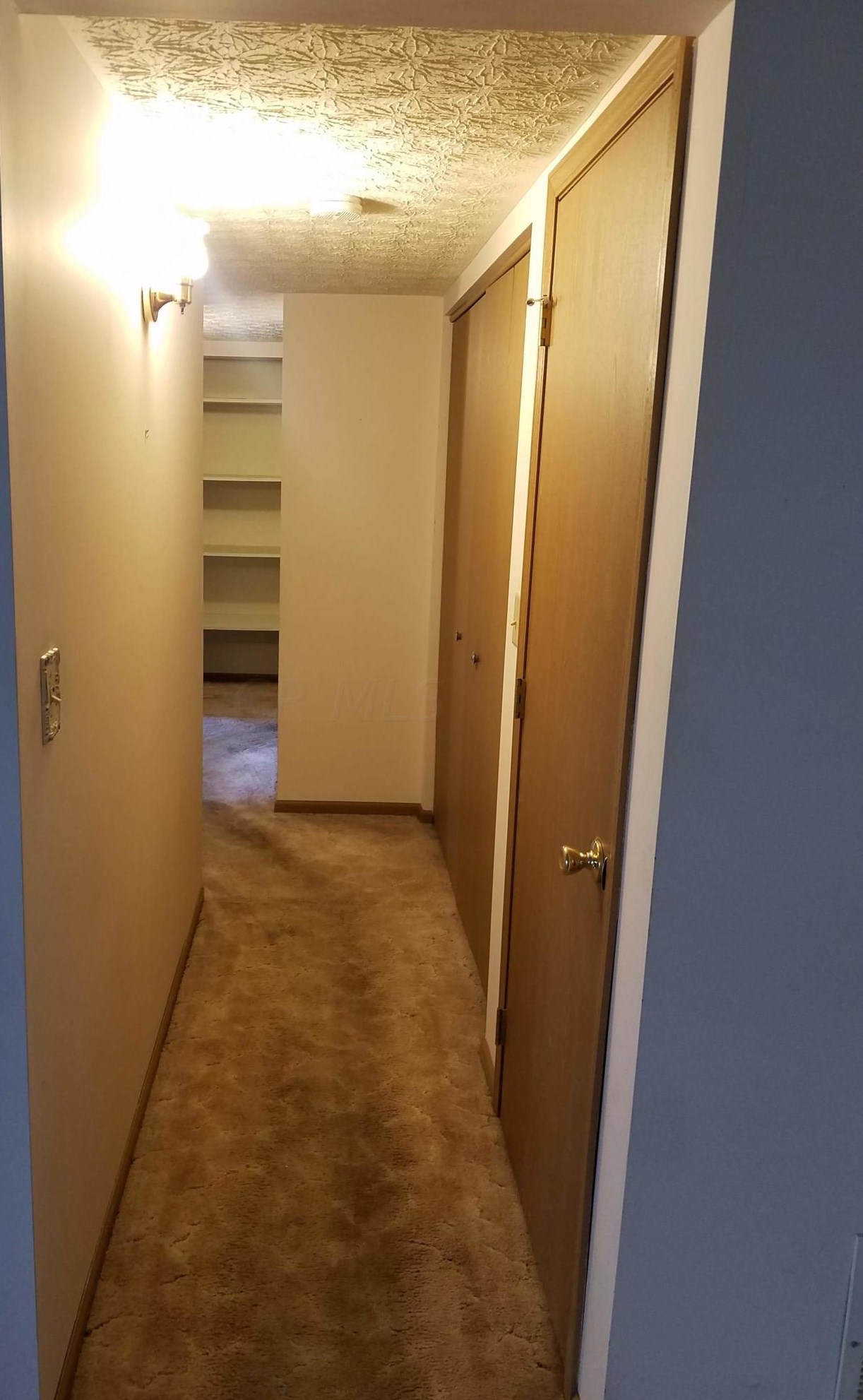 3939 Karl Rd, Columbus OH  43224-2100 exterior