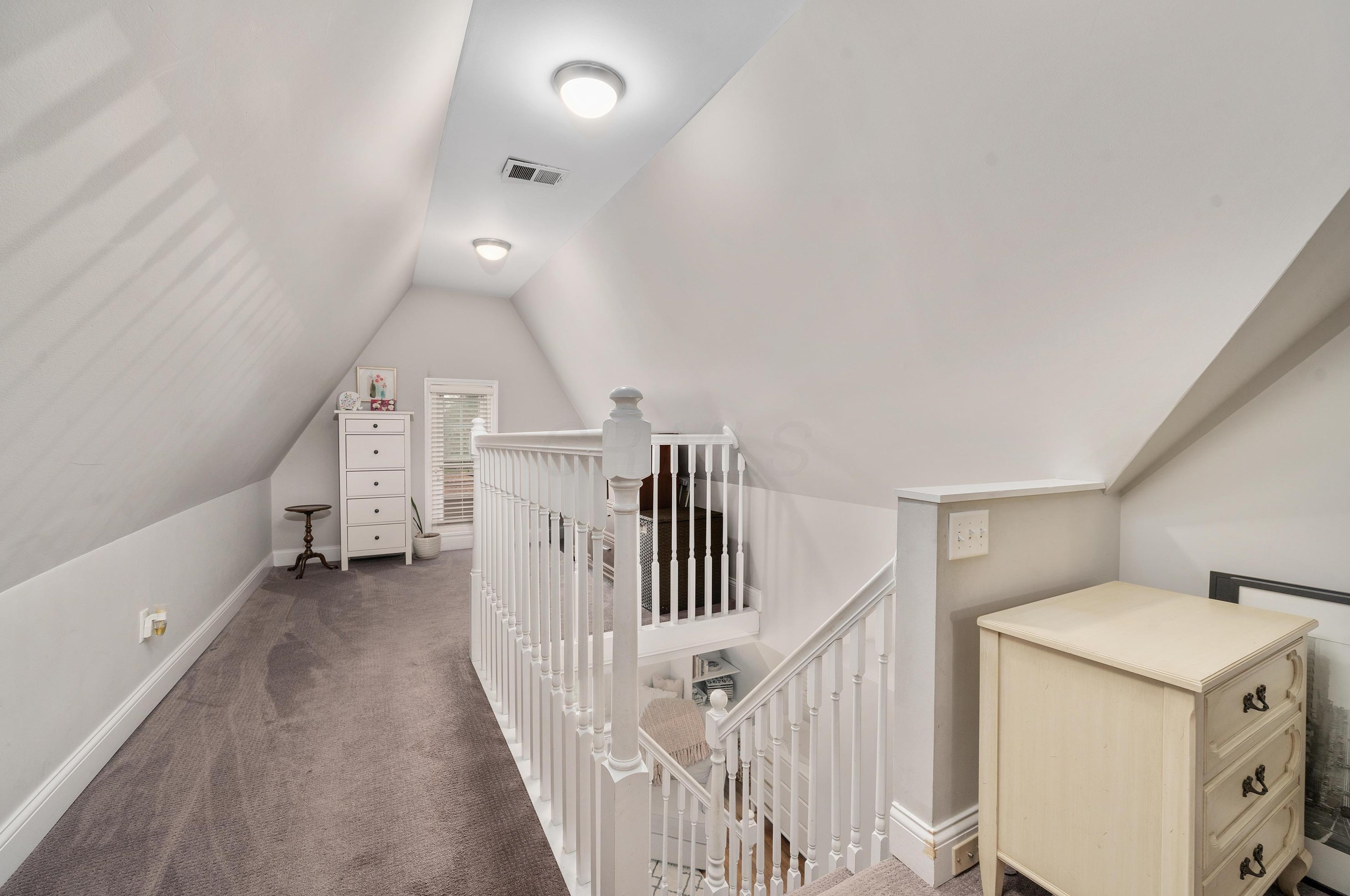 235 Remington Rd, Columbus OH 43209-2461 exterior