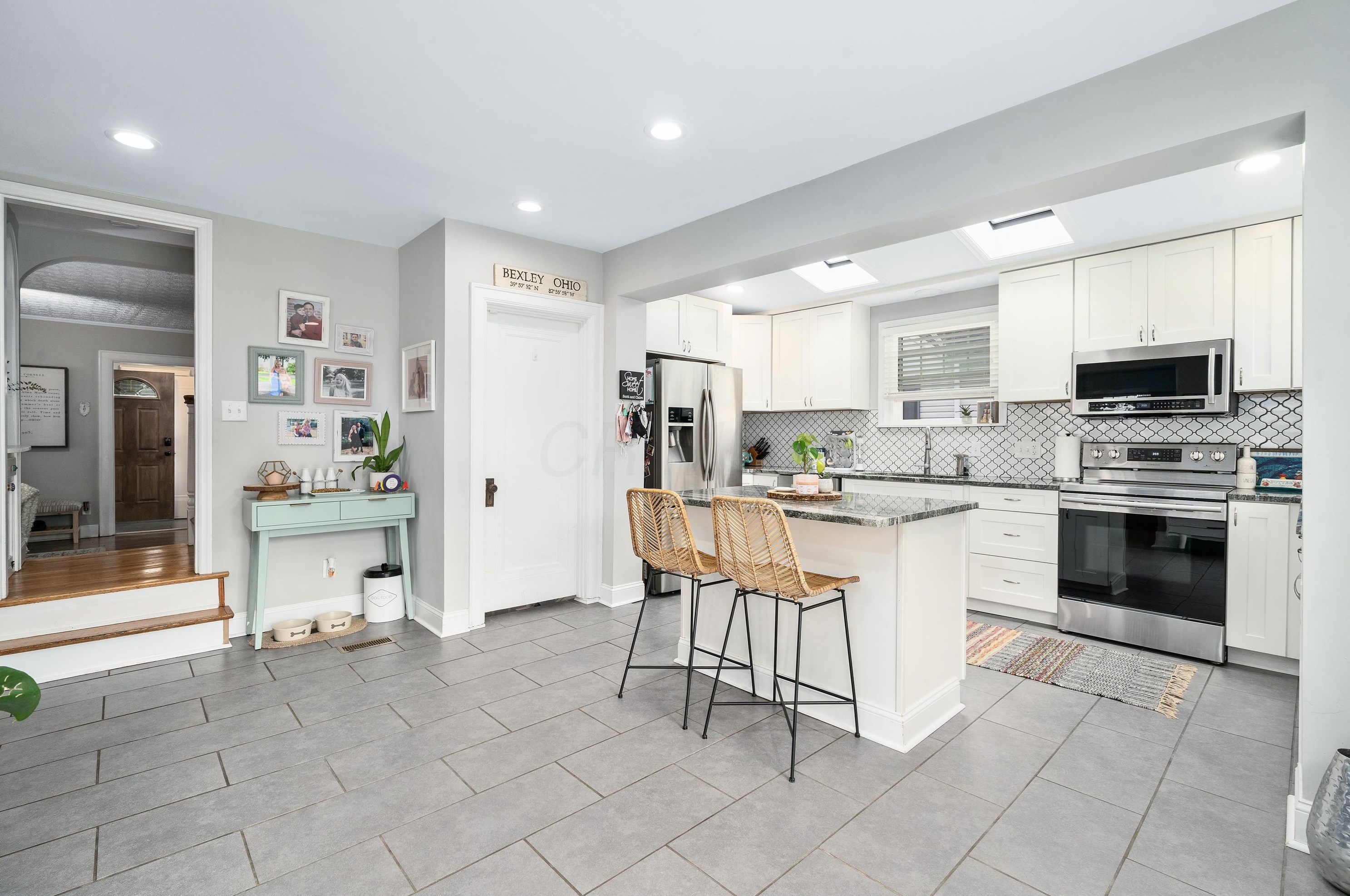 235 Remington Rd, Columbus OH 43209-2461 exterior