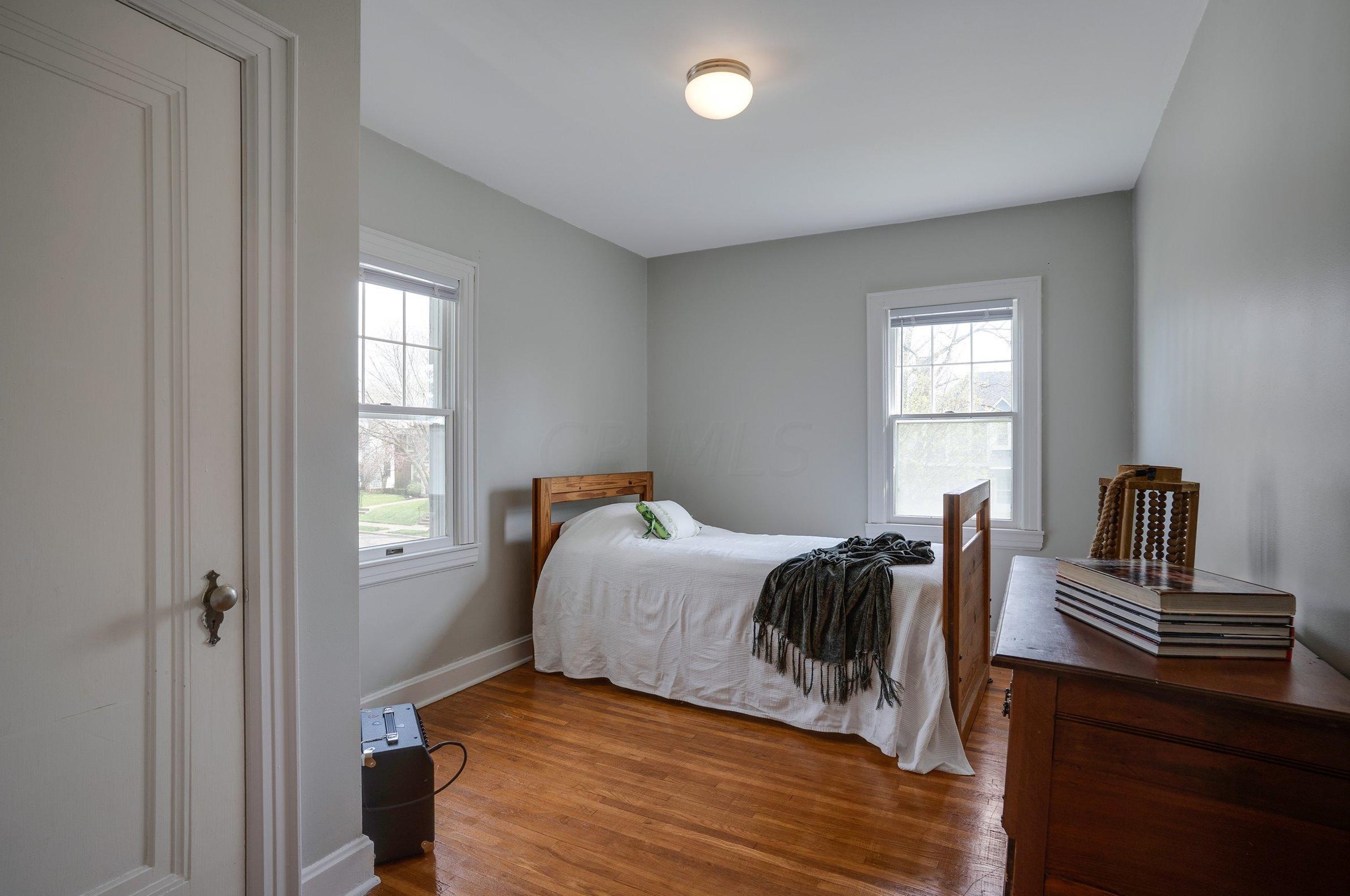 921 Remington Rd, Columbus OH 43209-2459 exterior