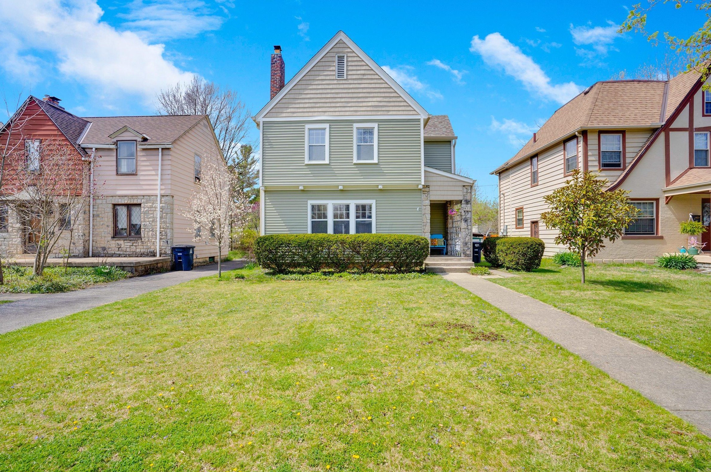 921 Remington Rd, Columbus OH 43209-2459 exterior