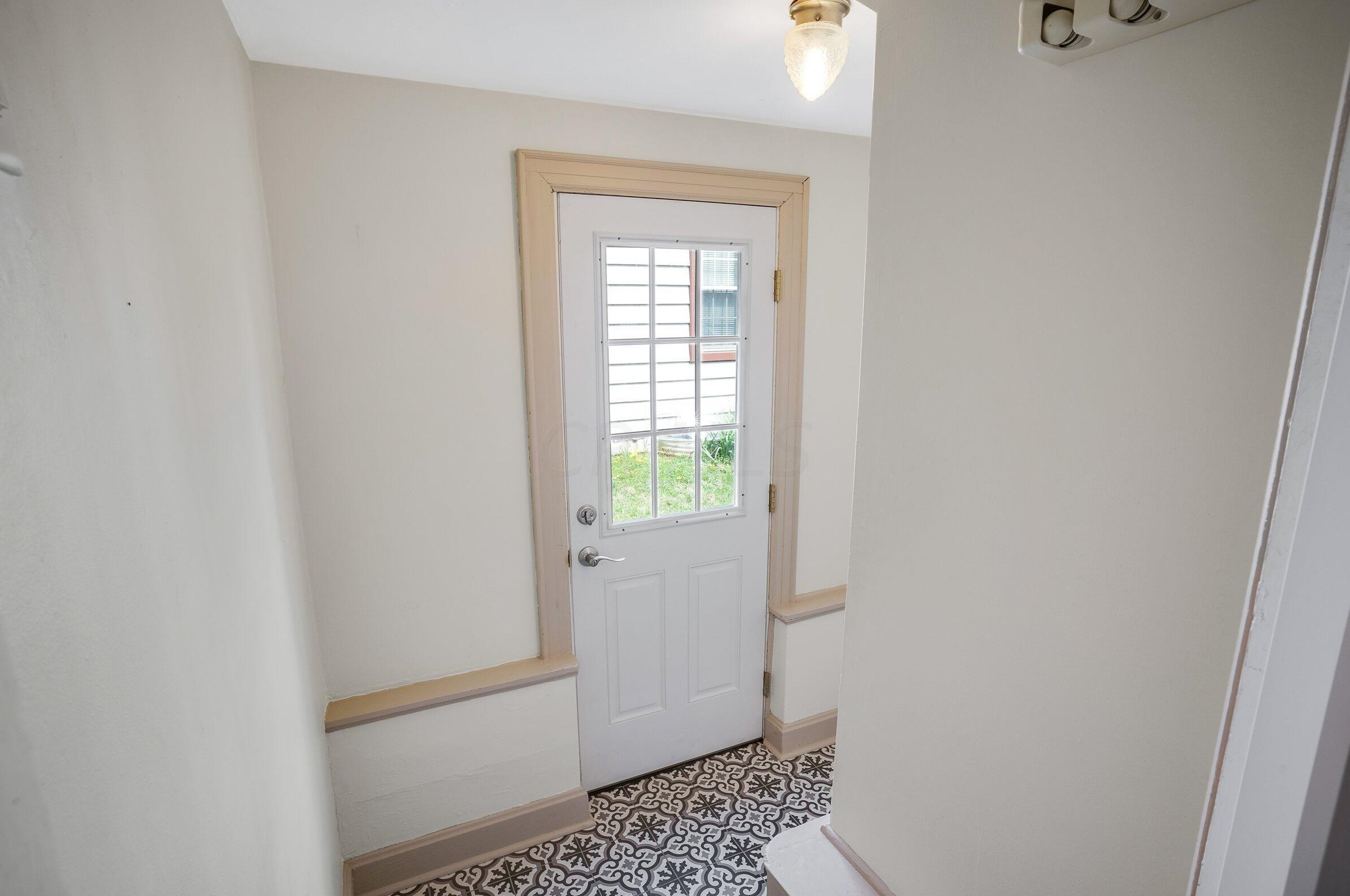 921 Remington Rd, Columbus OH 43209-2459 exterior