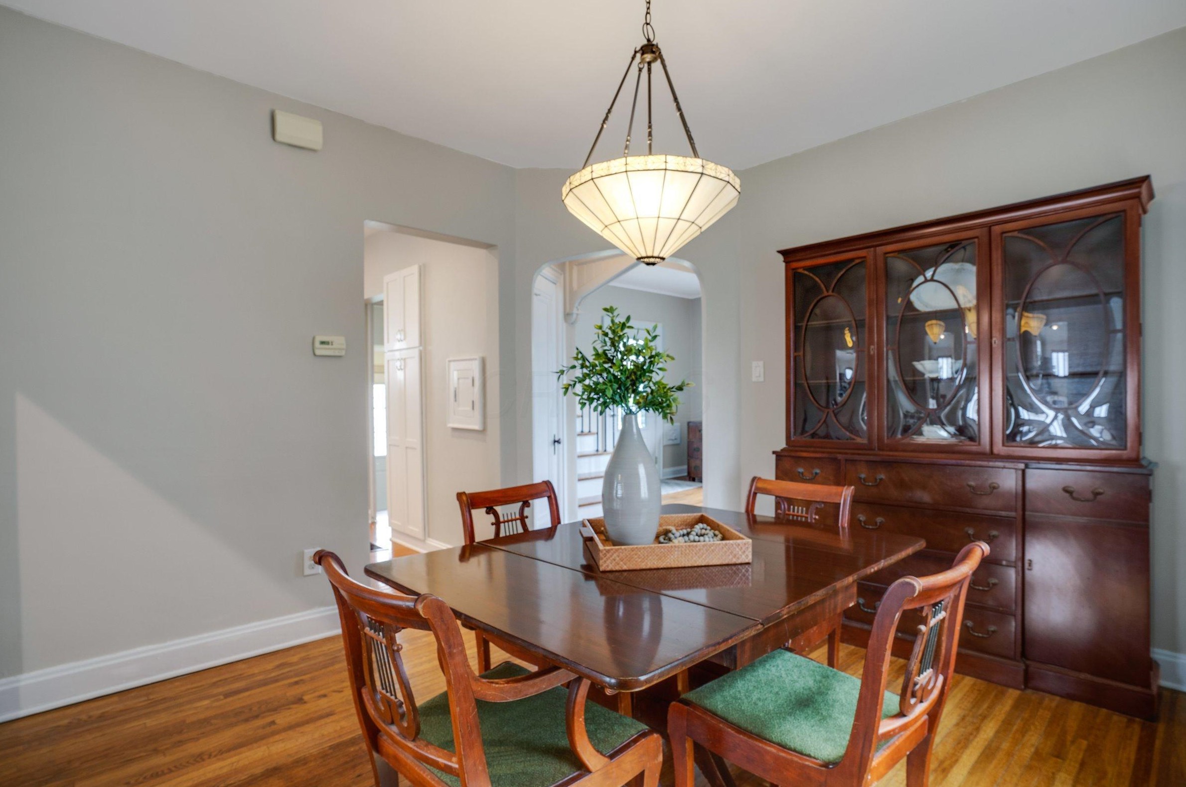 921 Remington Rd, Columbus OH 43209-2459 exterior