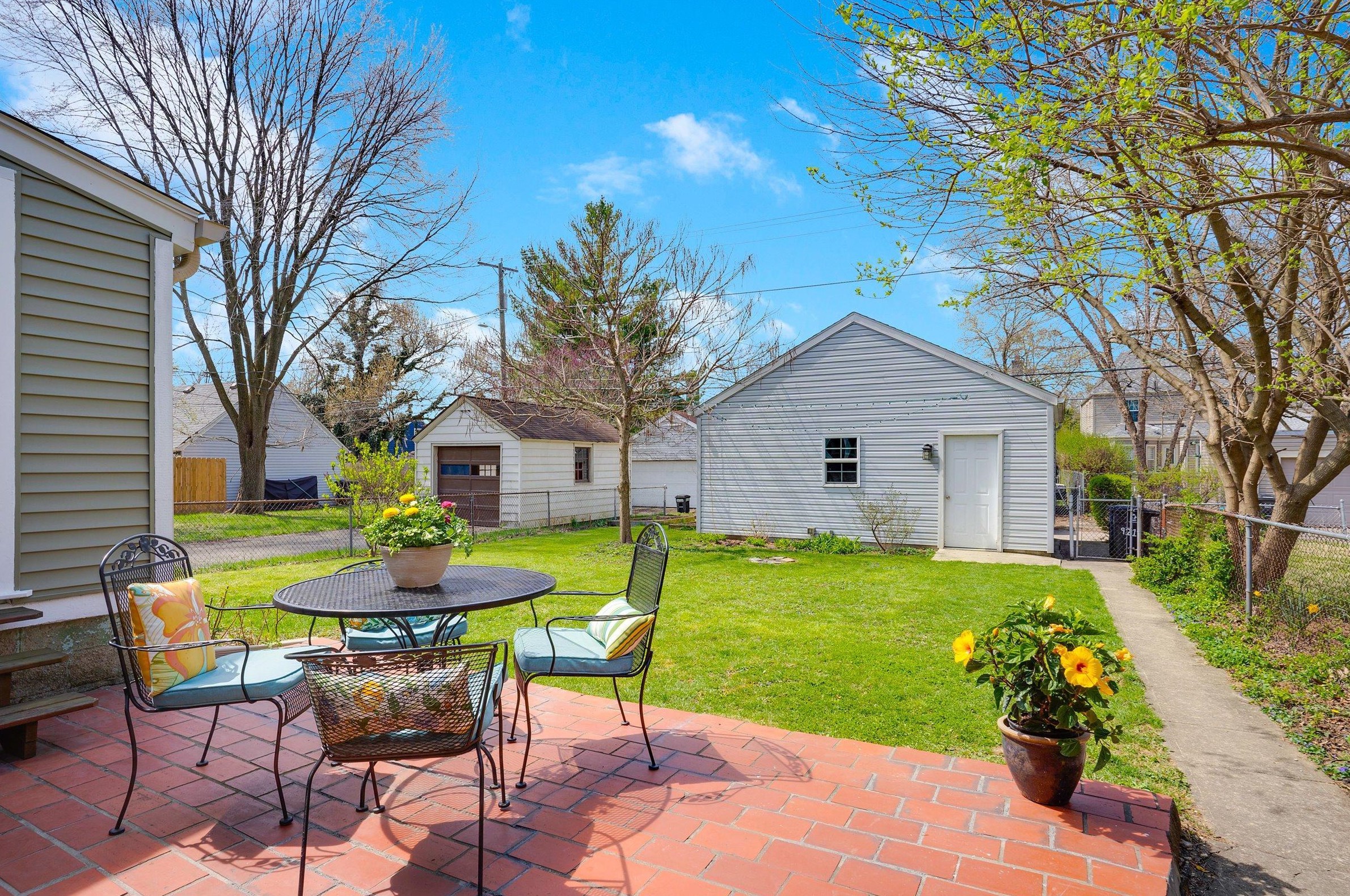 921 Remington Rd, Columbus OH 43209-2459 exterior