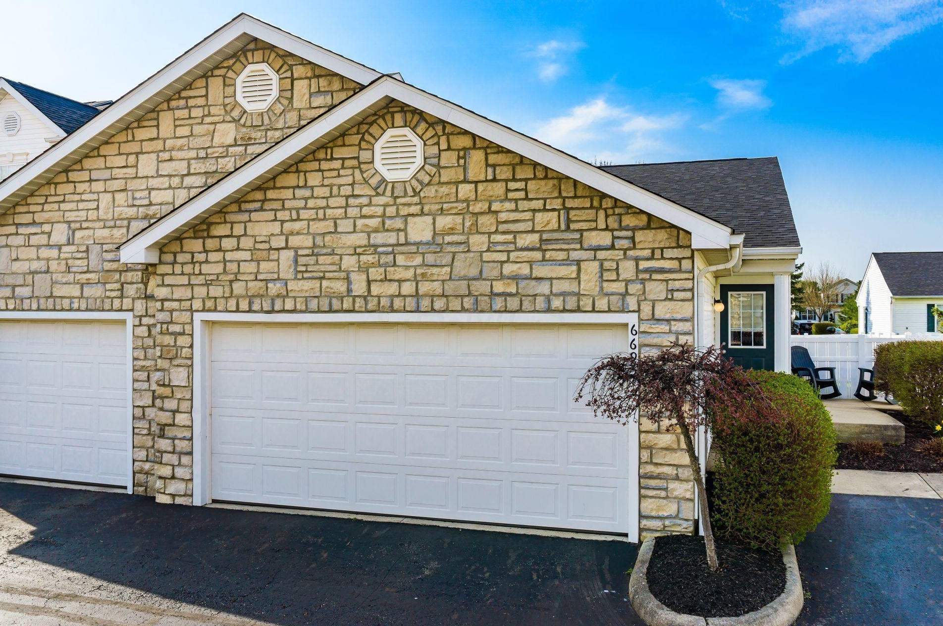 6695 Hamler Dr, Cnl Wnchstr, OH 43110-8481