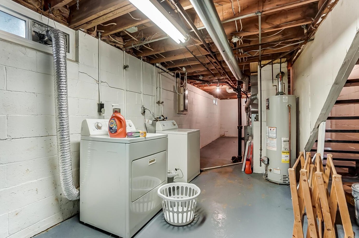 3443 Dresden St, Columbus OH 43224-3442 exterior