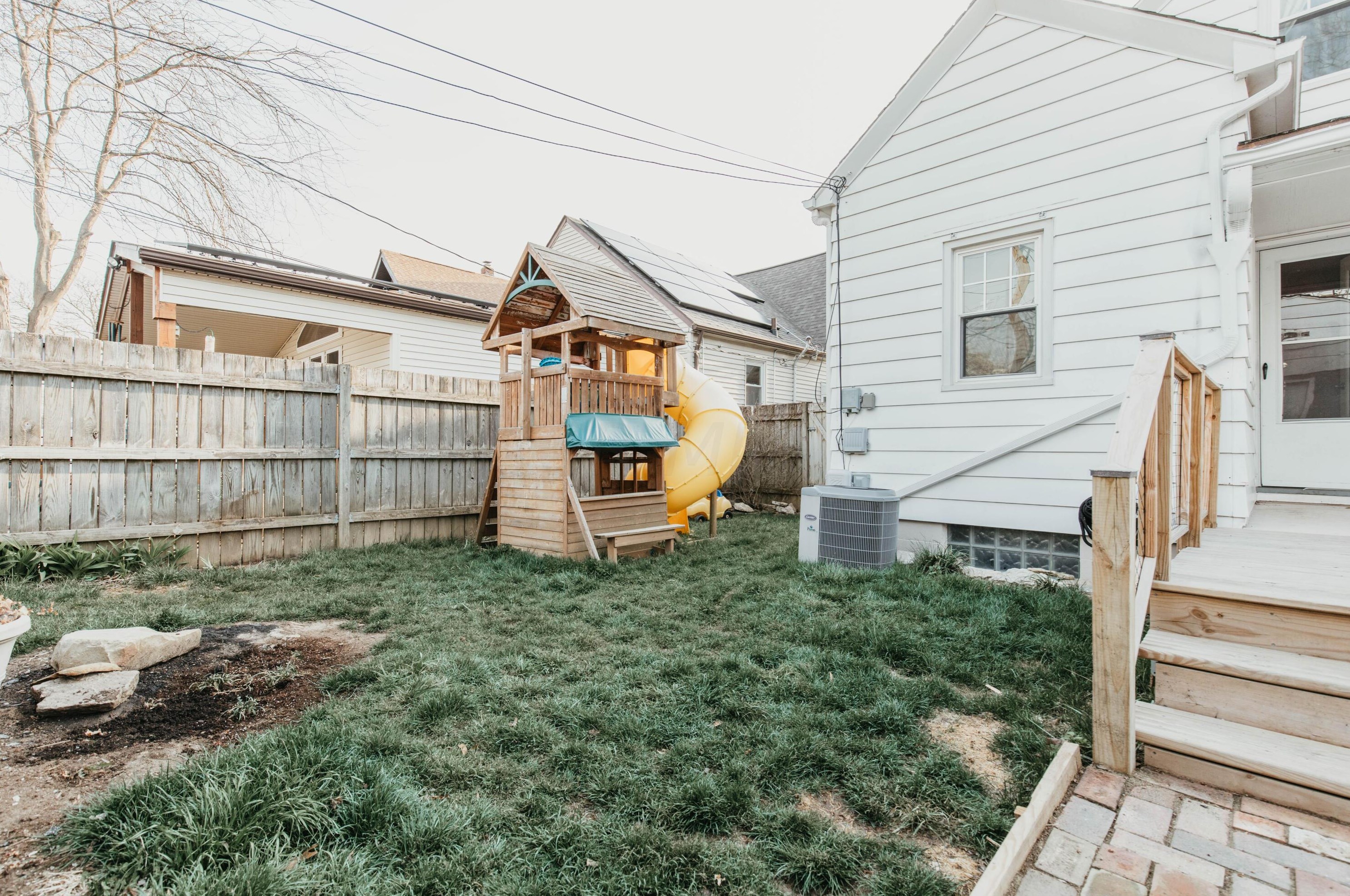 87 Brinker Ave, Columbus OH 43204-1365 exterior