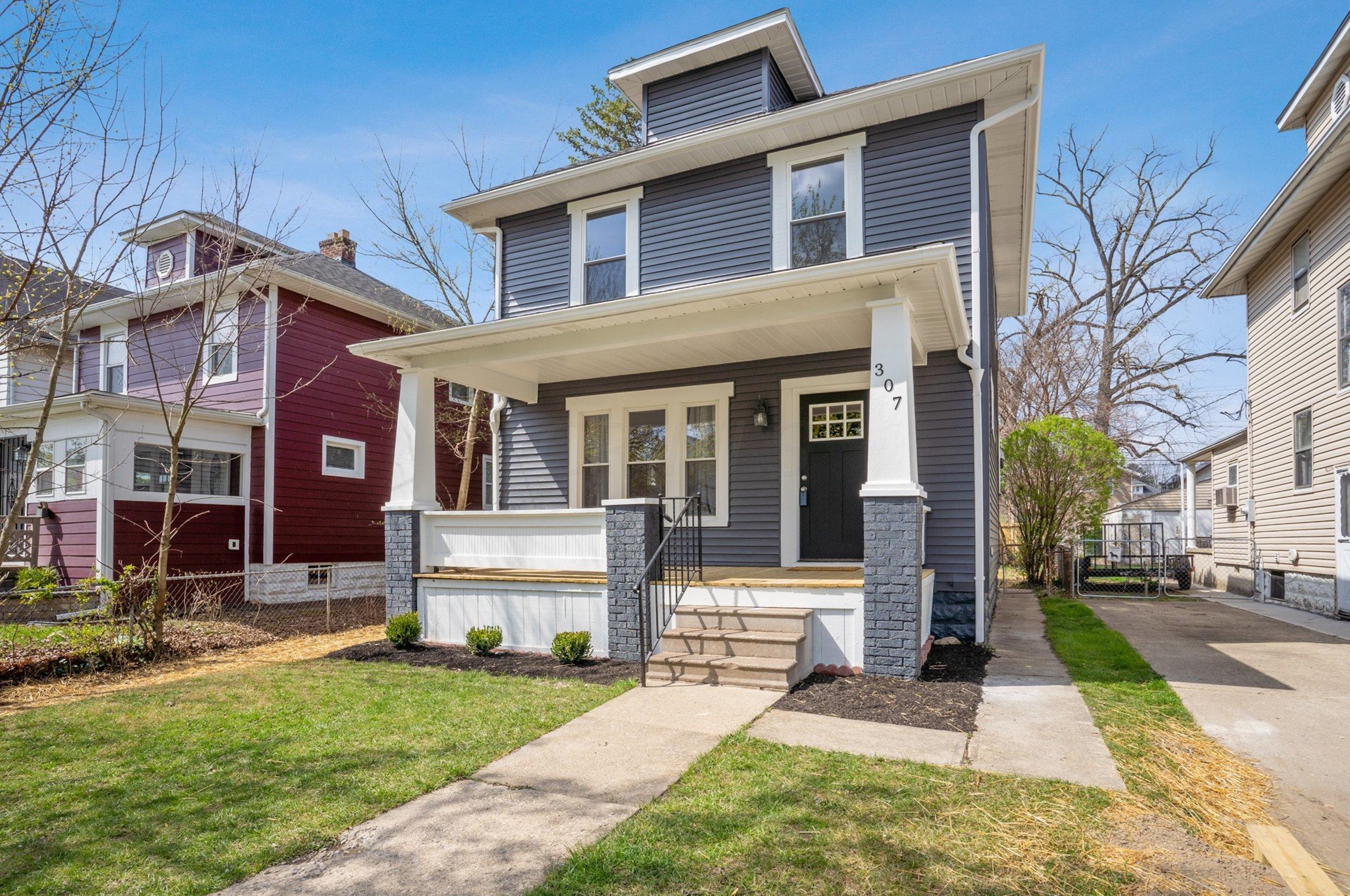 307 Burgess Ave, Columbus, OH 43204-3307