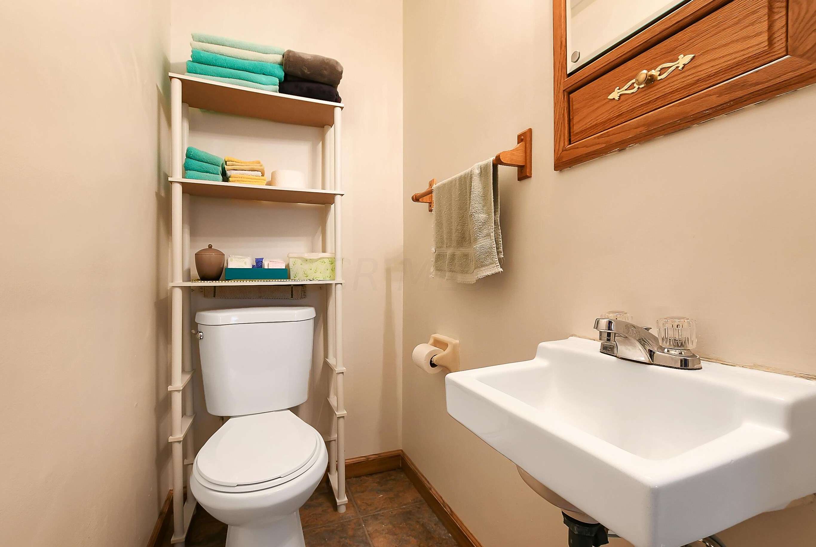 3232 Latonia Rd, Columbus OH 43232-6350 exterior