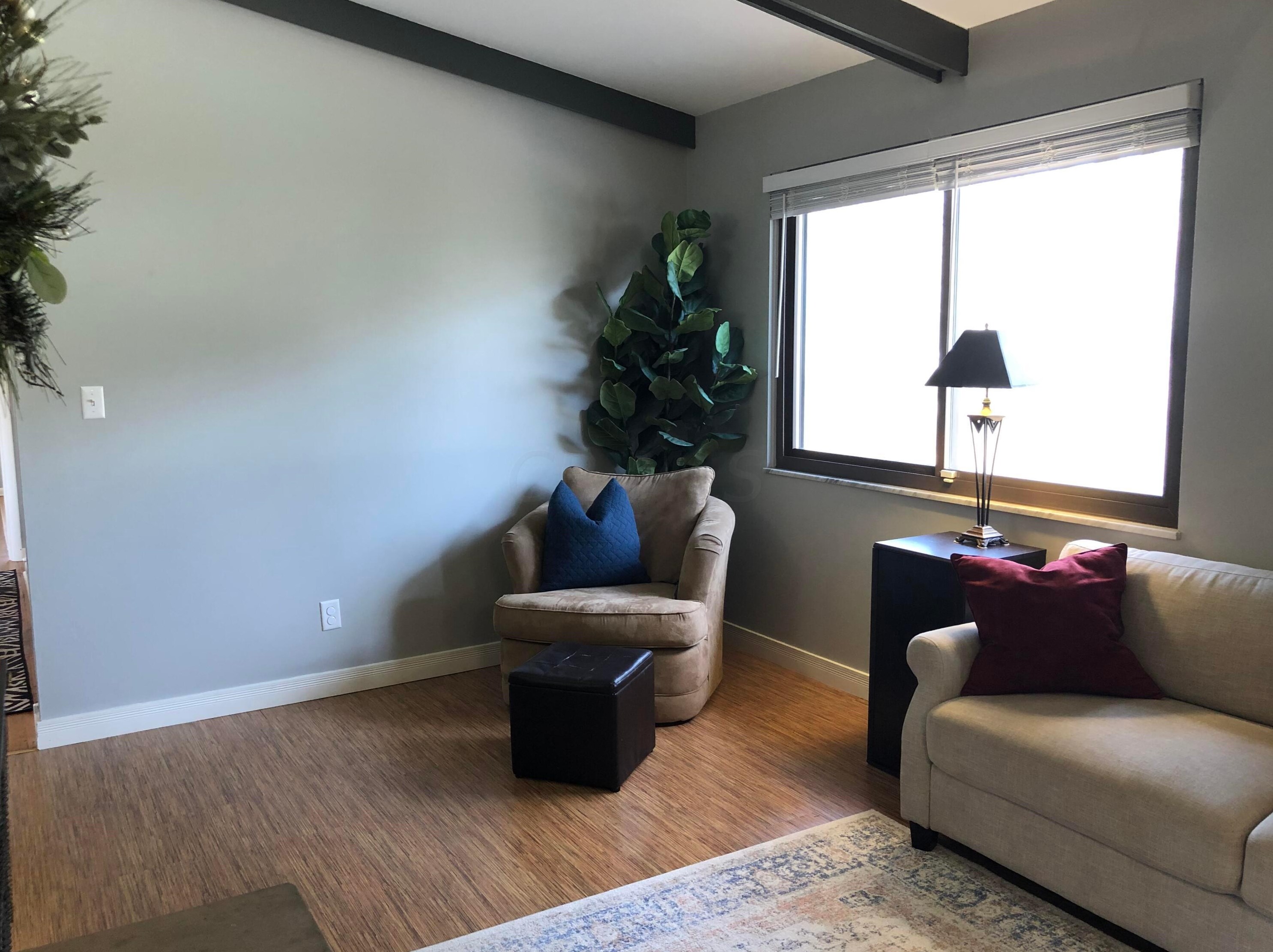 838 Janet Dr, Columbus OH 43224-2638 exterior