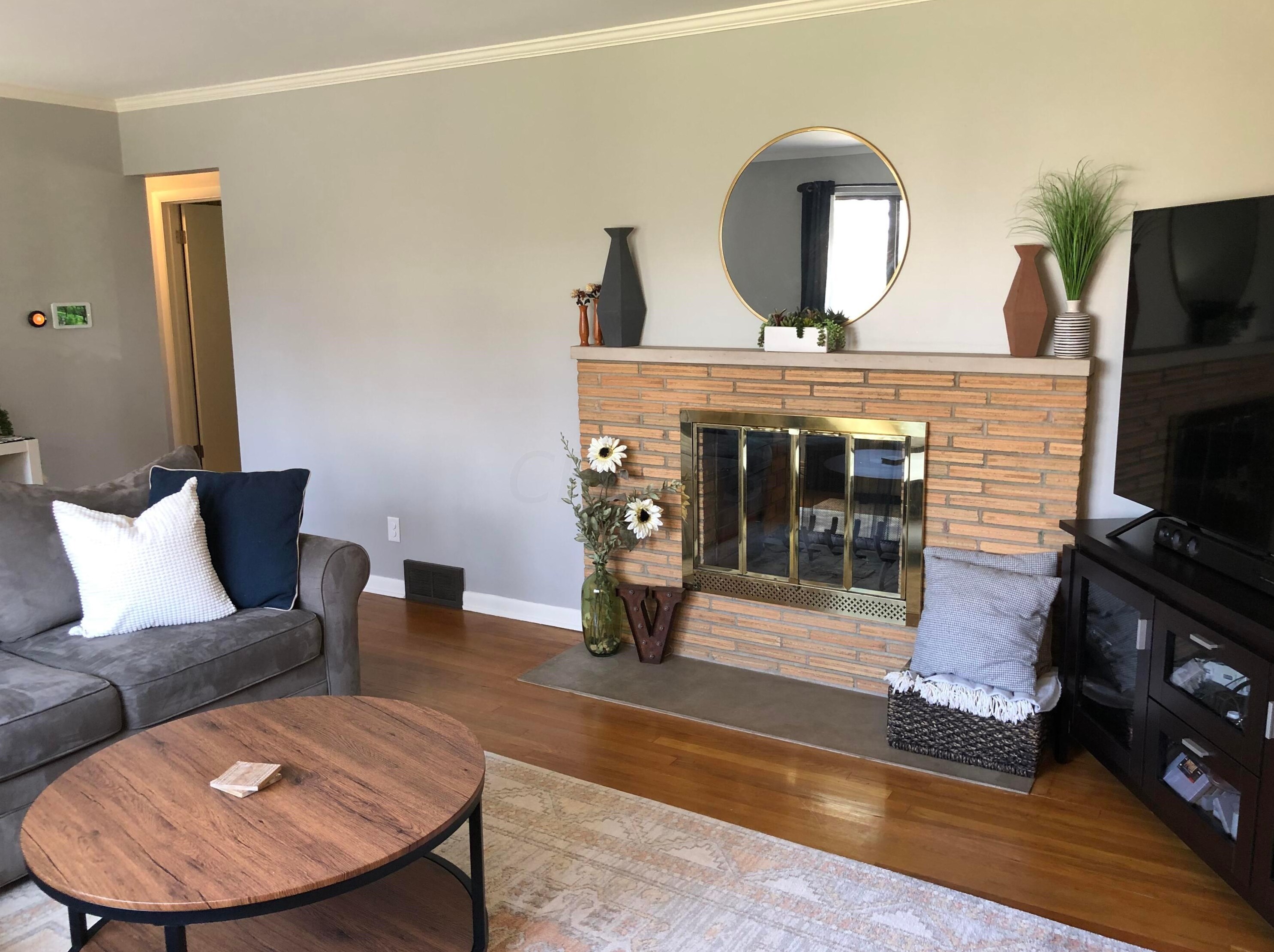 838 Janet Dr, Columbus OH 43224-2638 exterior