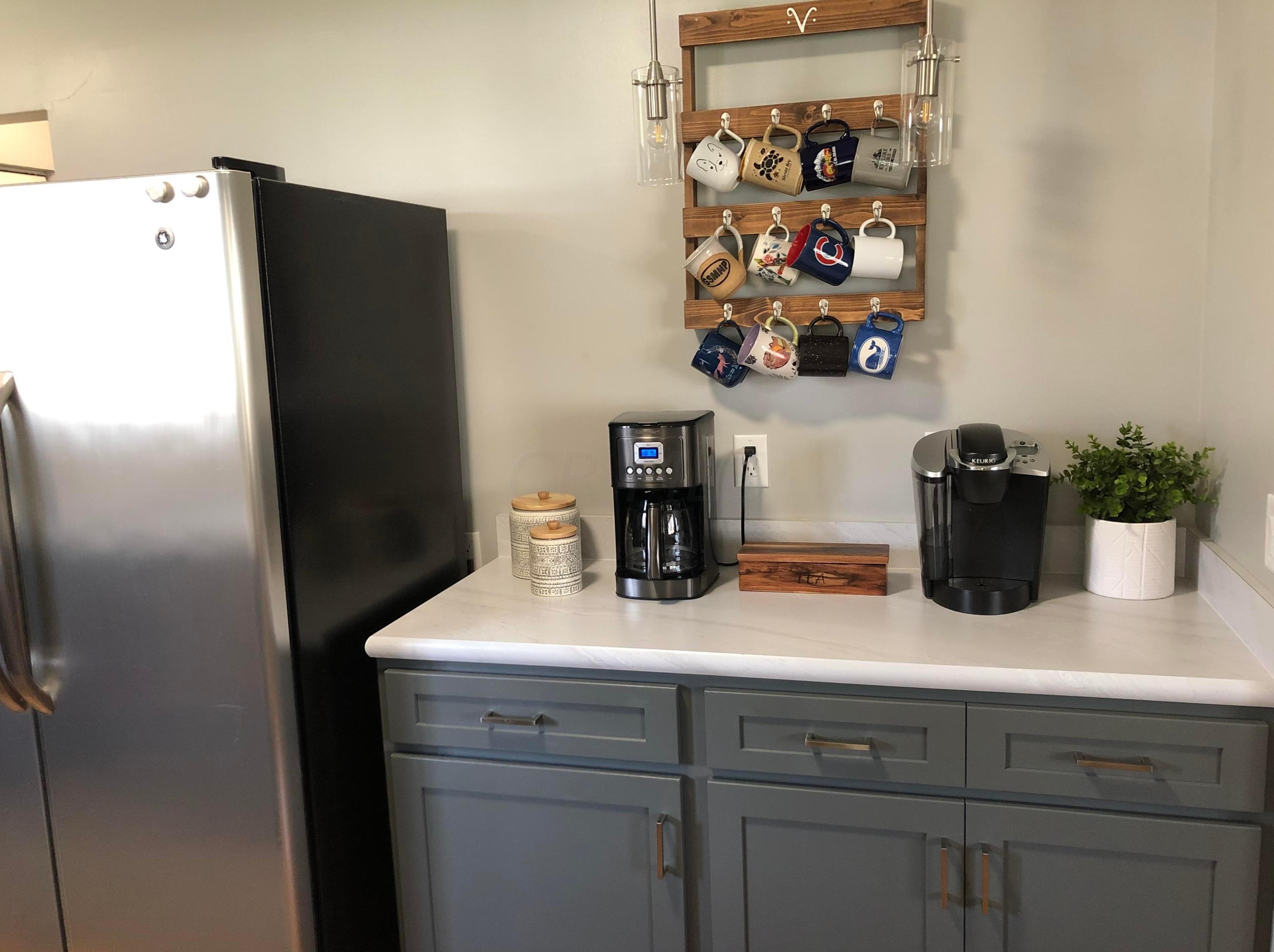 838 Janet Dr, Columbus OH 43224-2638 exterior