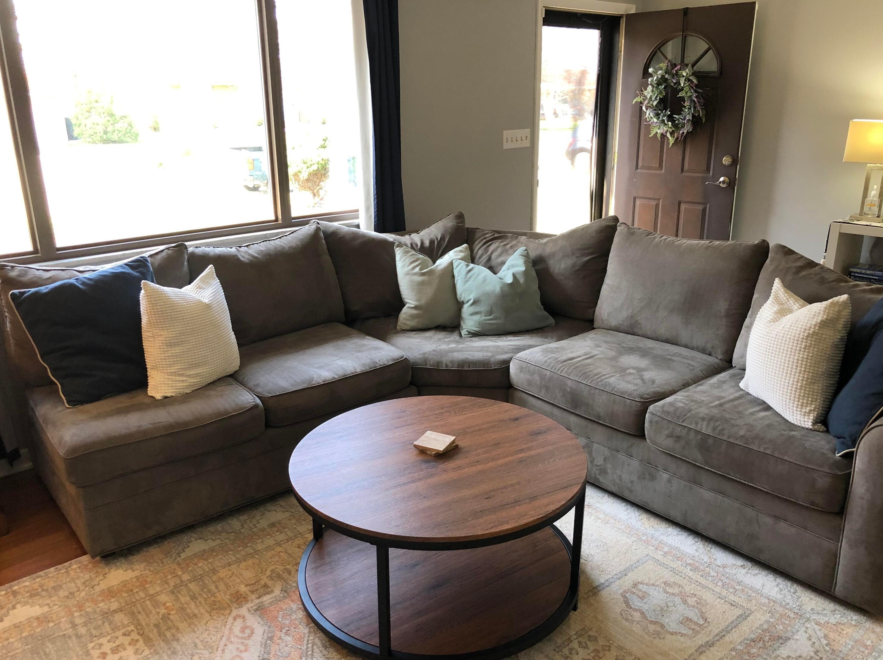 838 Janet Dr, Columbus OH 43224-2638 exterior