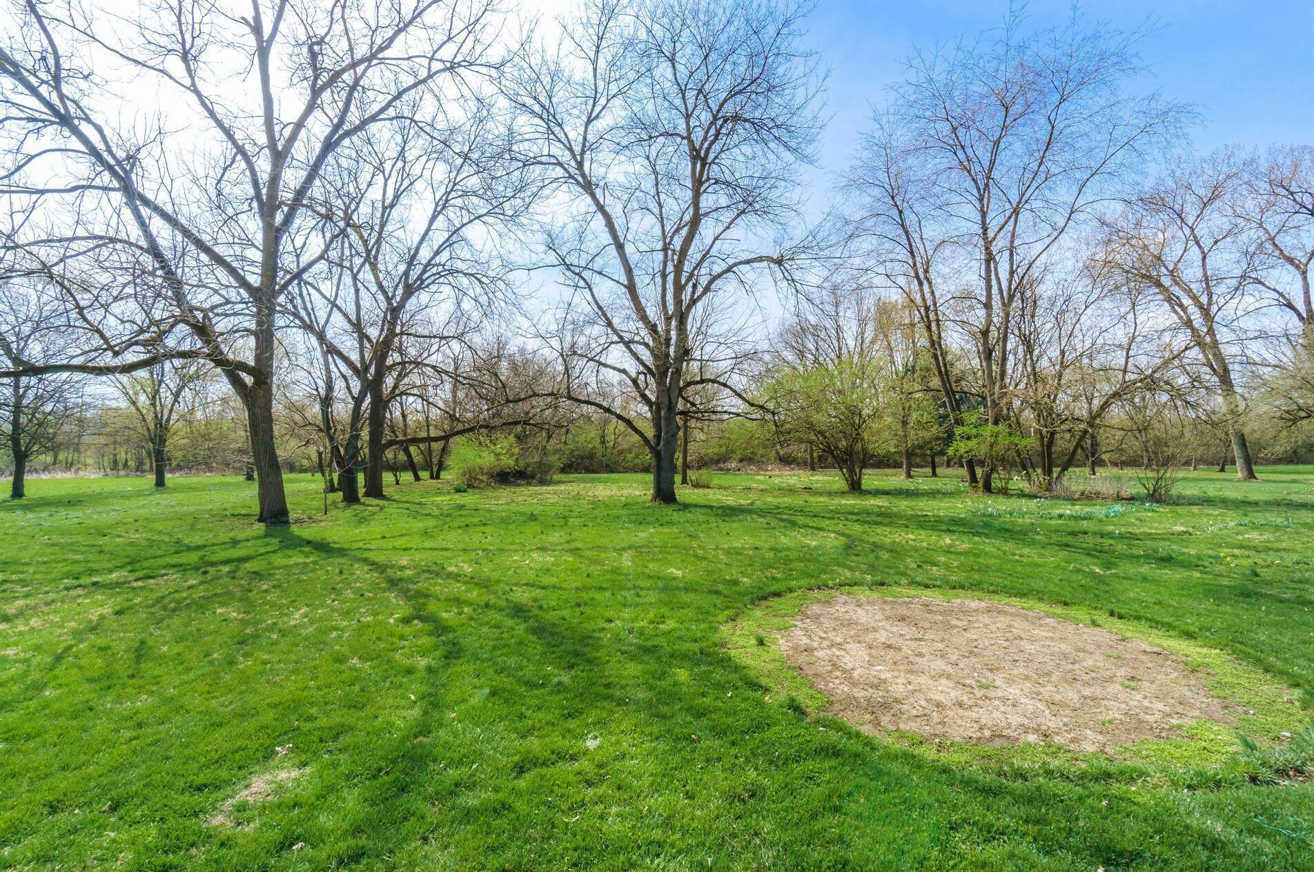 947 Hart Rd, Columbus OH 43223-3326 exterior