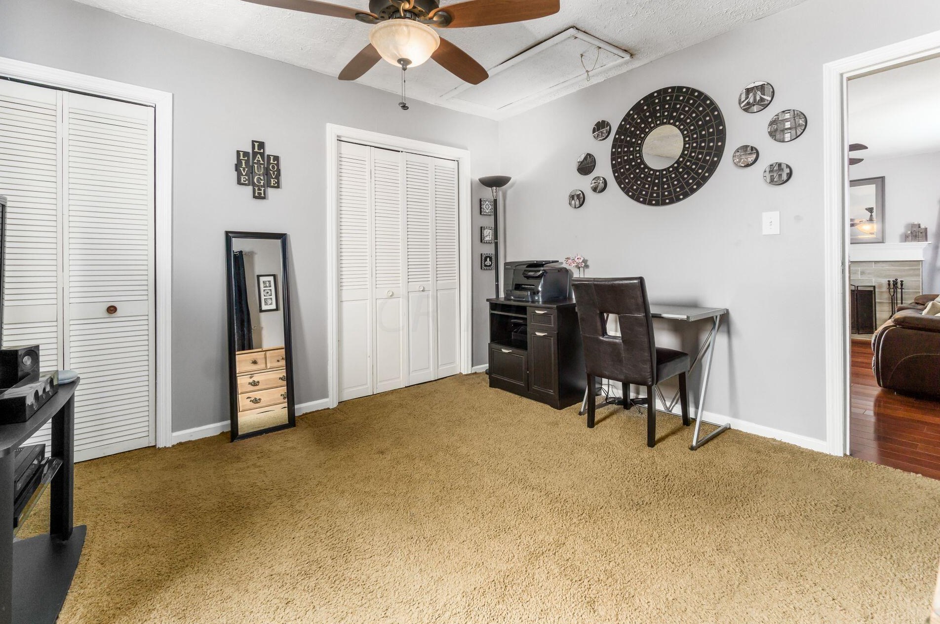 947 Hart Rd, Columbus OH 43223-3326 exterior