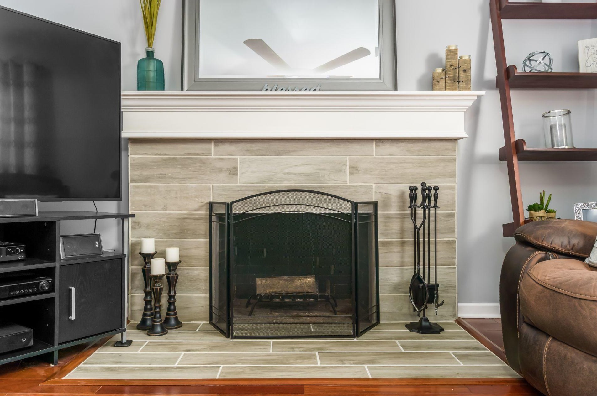 947 Hart Rd, Columbus OH 43223-3326 exterior