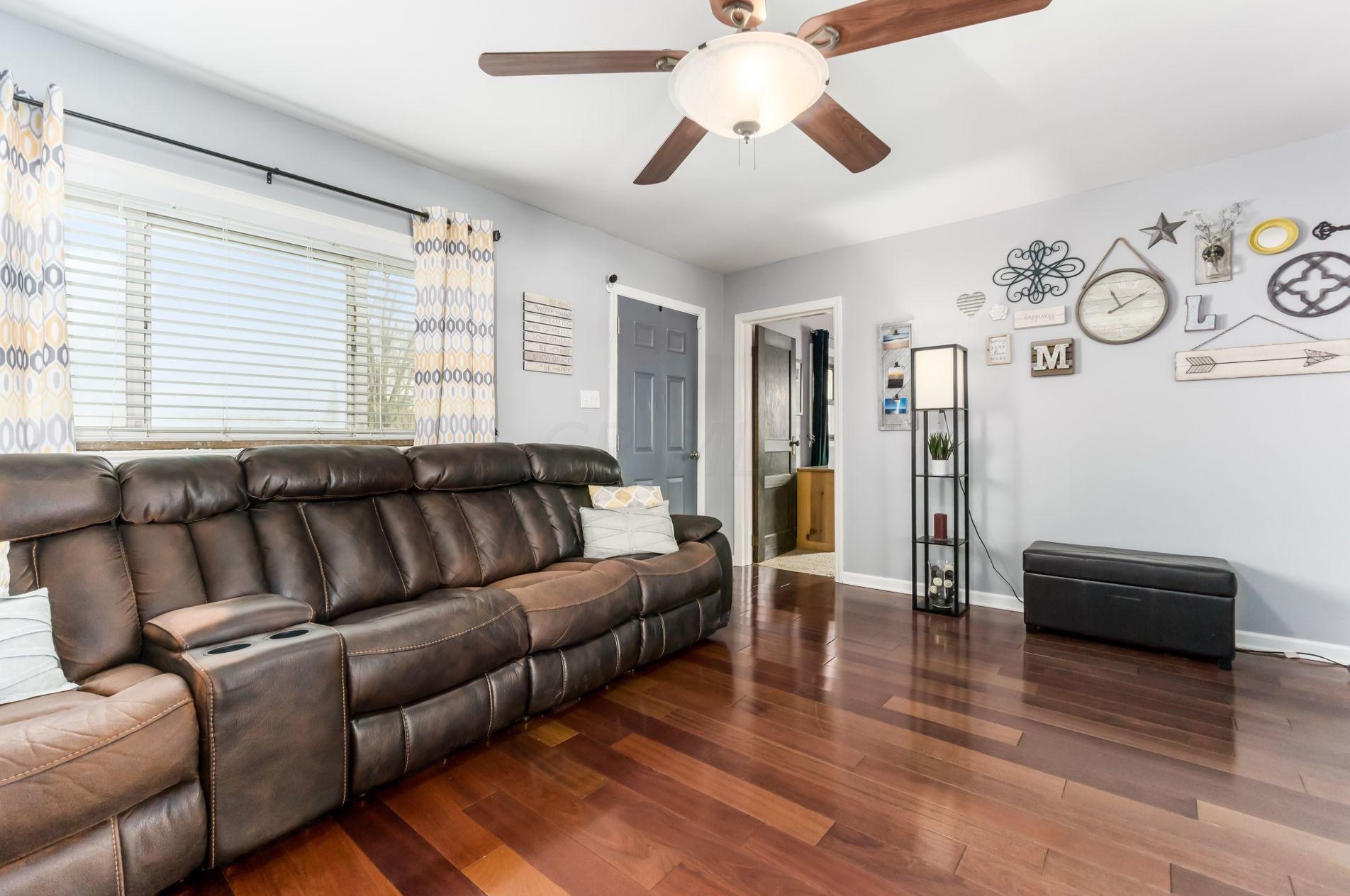 947 Hart Rd, Columbus OH 43223-3326 exterior