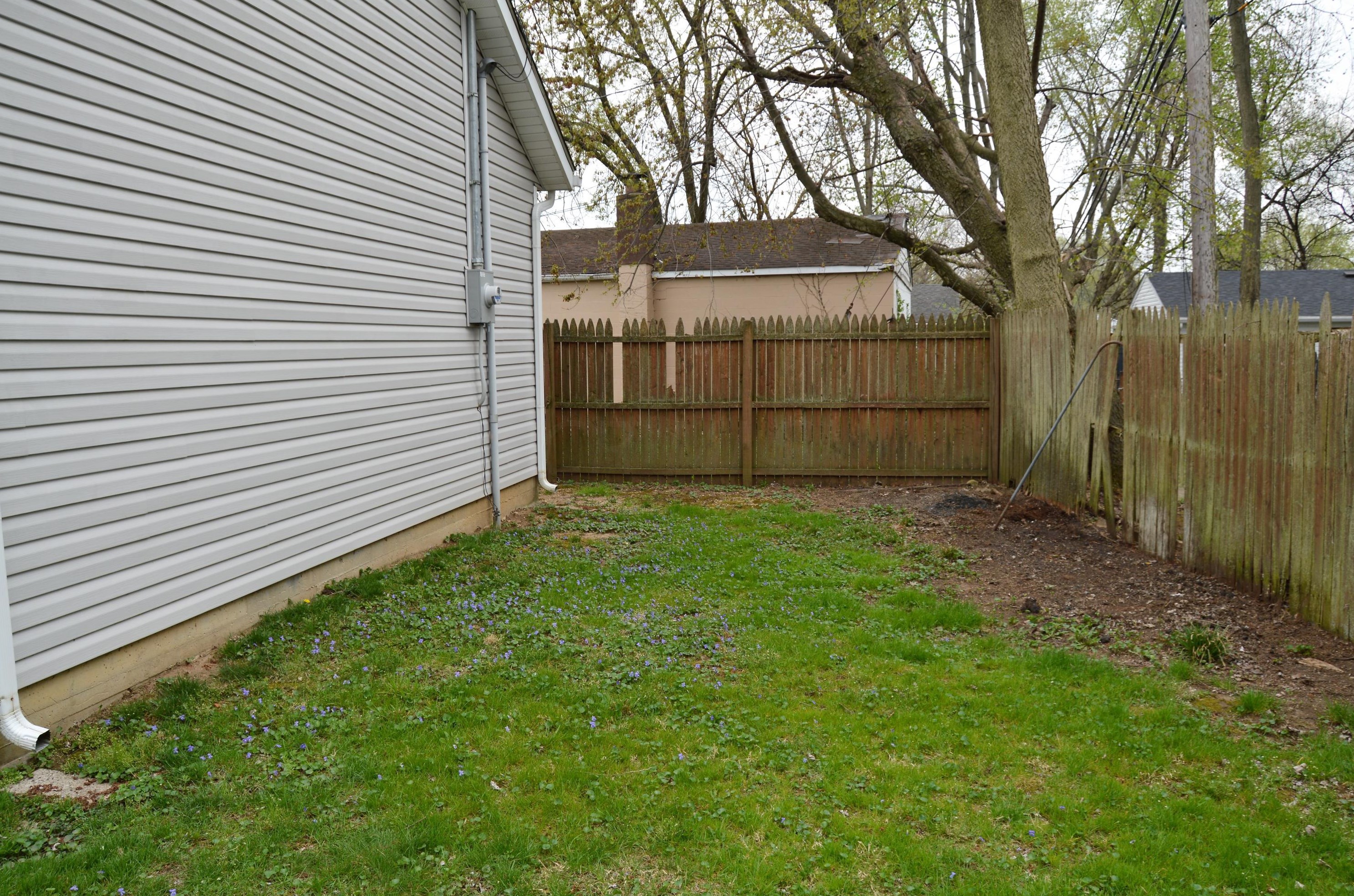 5211 Zimmer Dr, Columbus OH 43232-6047 exterior