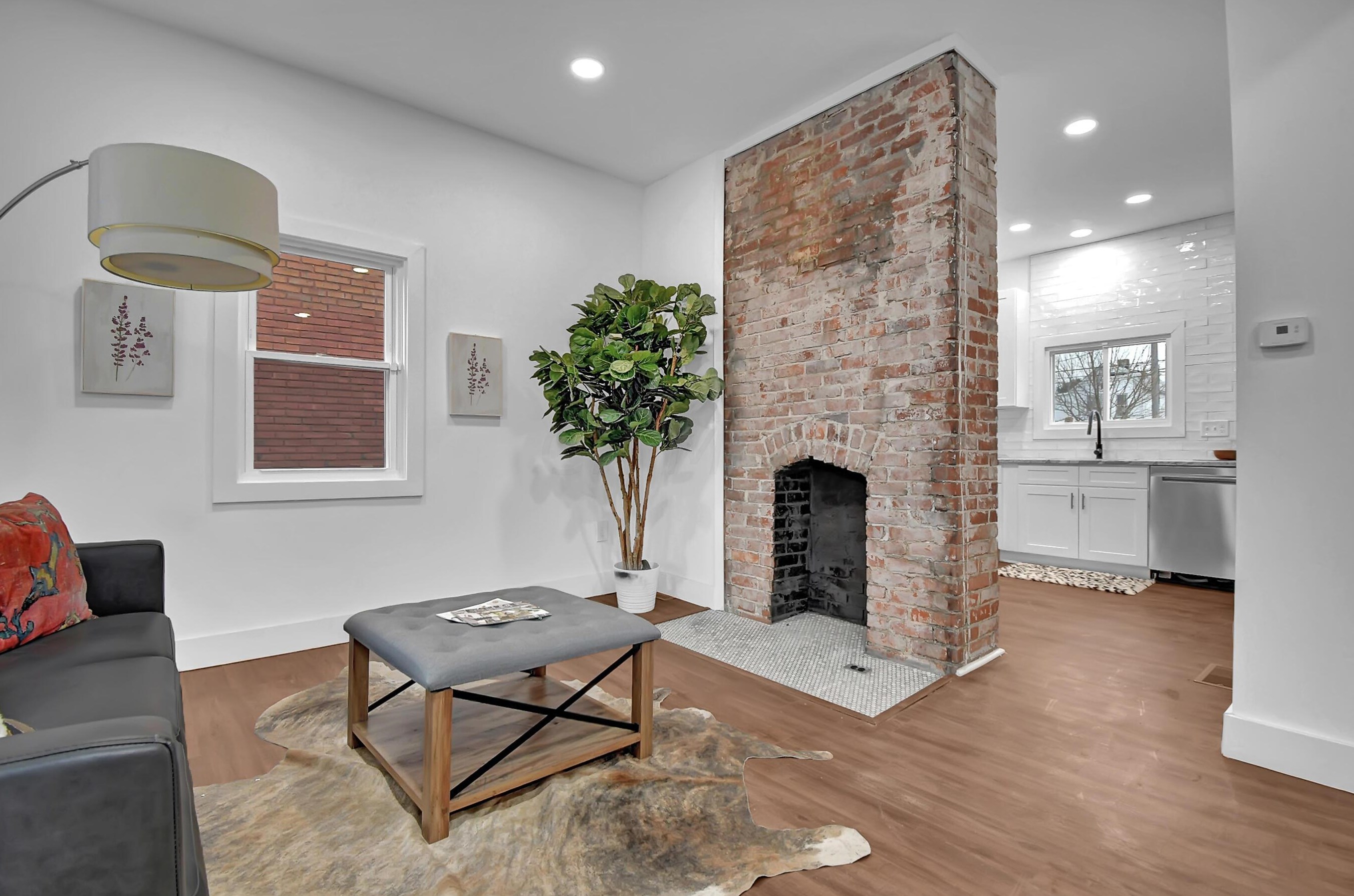 975 Bellows Ave, Columbus OH  43223-1515 exterior