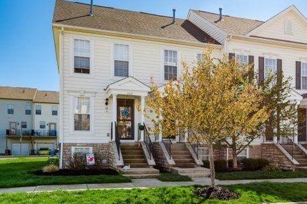 5310 Royal Arch Cascade Dr, Dublin, OH 43016-6275