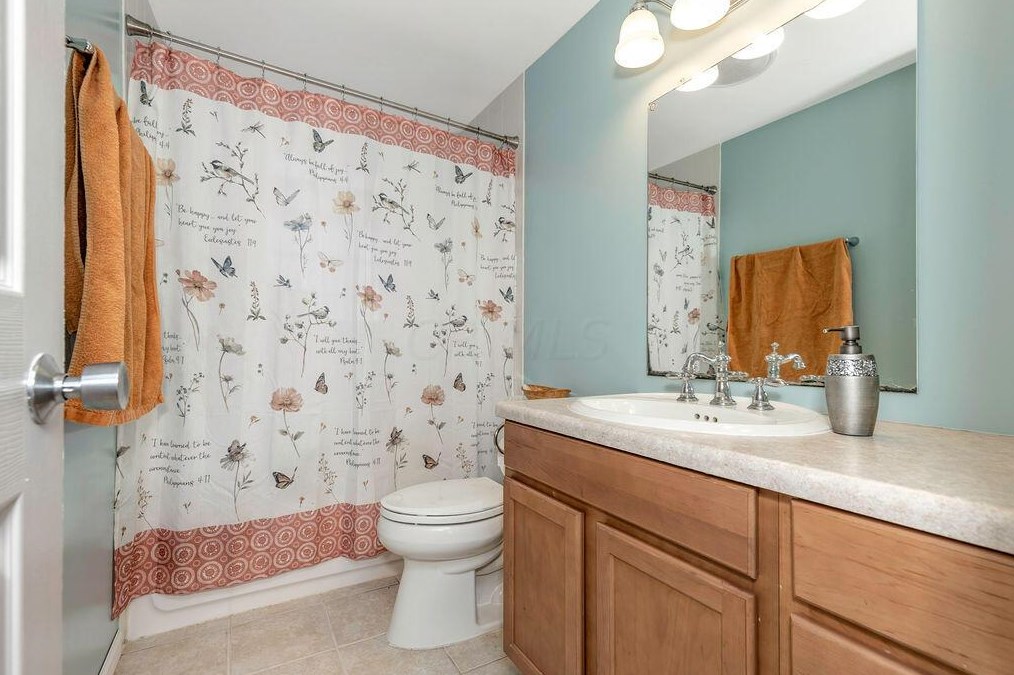 5023 Albany Dr, Columbus OH 43232-6229 exterior