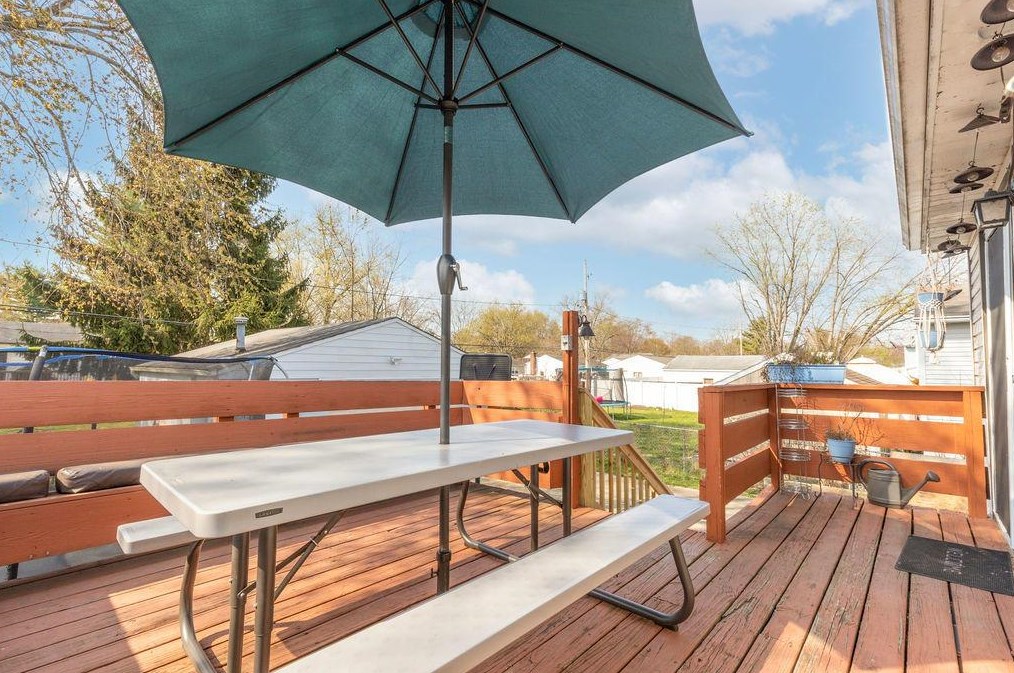 5023 Albany Dr, Columbus OH 43232-6229 exterior