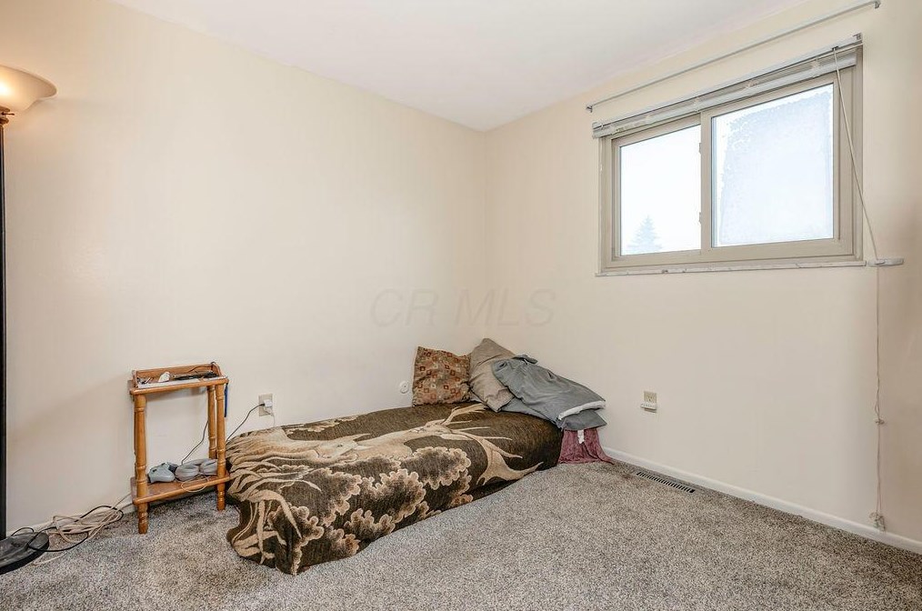 5023 Albany Dr, Columbus OH 43232-6229 exterior