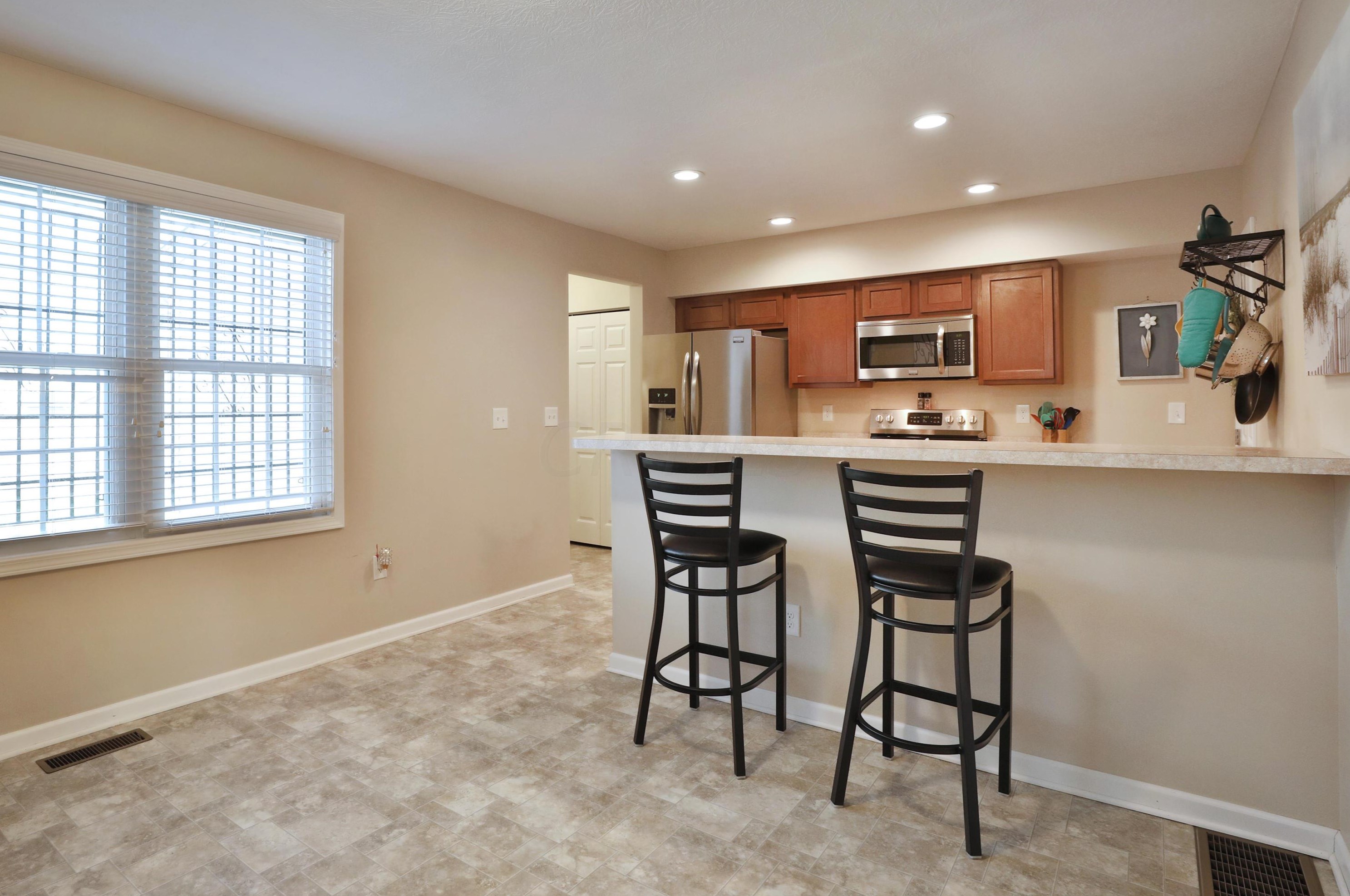 893 Heyl Ave, Columbus OH 43206-2485 exterior