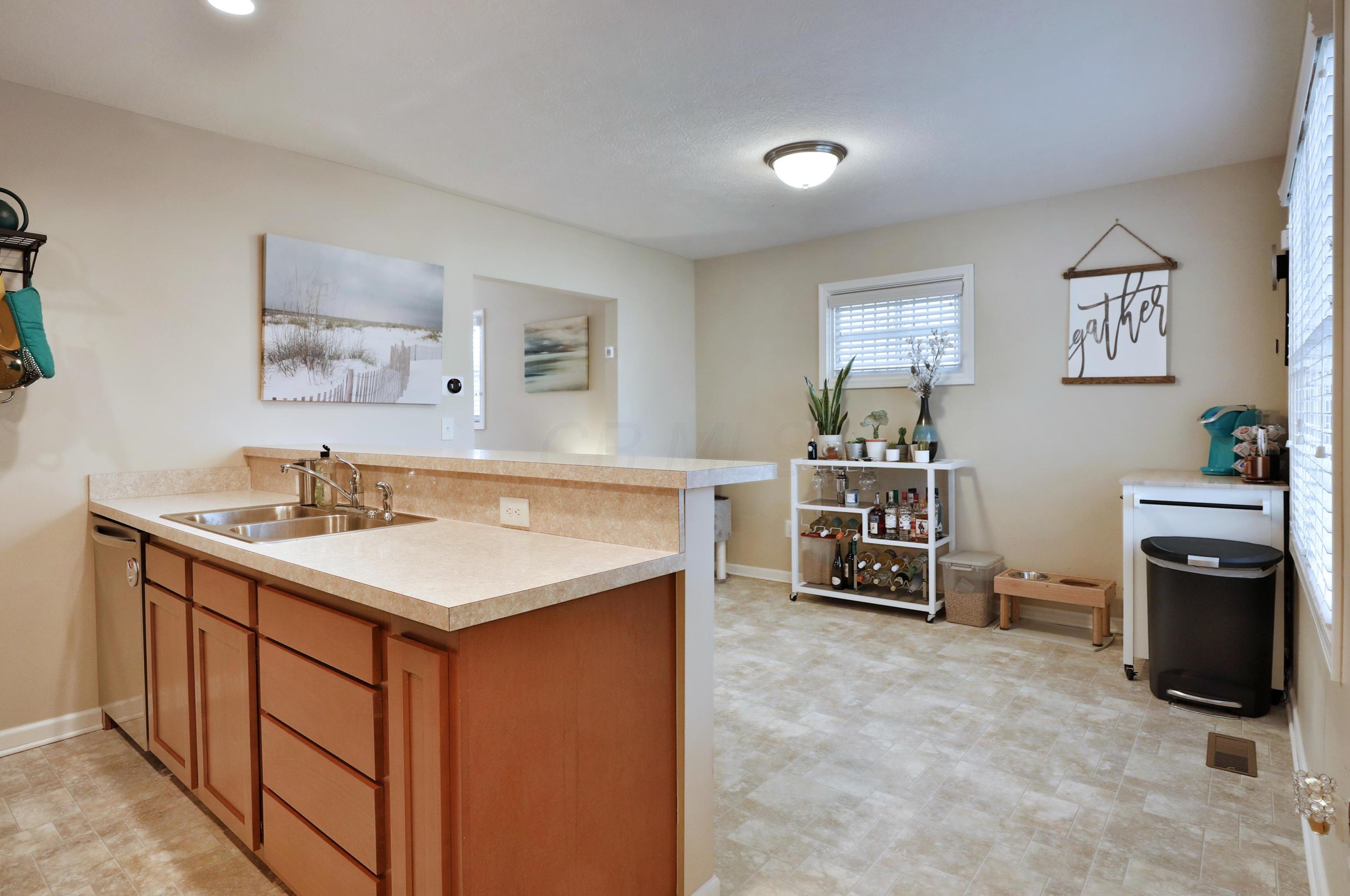 893 Heyl Ave, Columbus OH 43206-2485 exterior