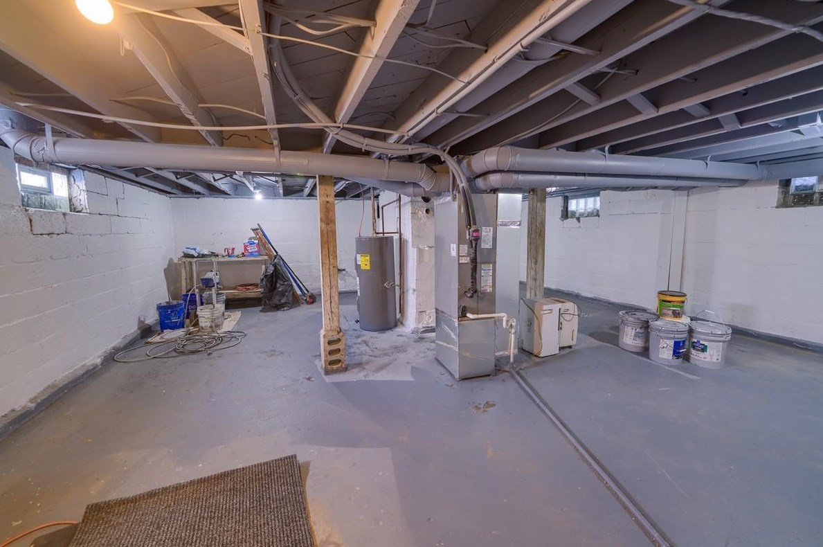 1438 Atcheson St, Columbus OH  43203-1121 exterior