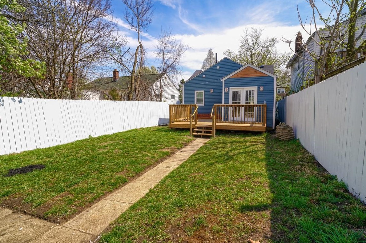 1438 Atcheson St, Columbus OH  43203-1121 exterior