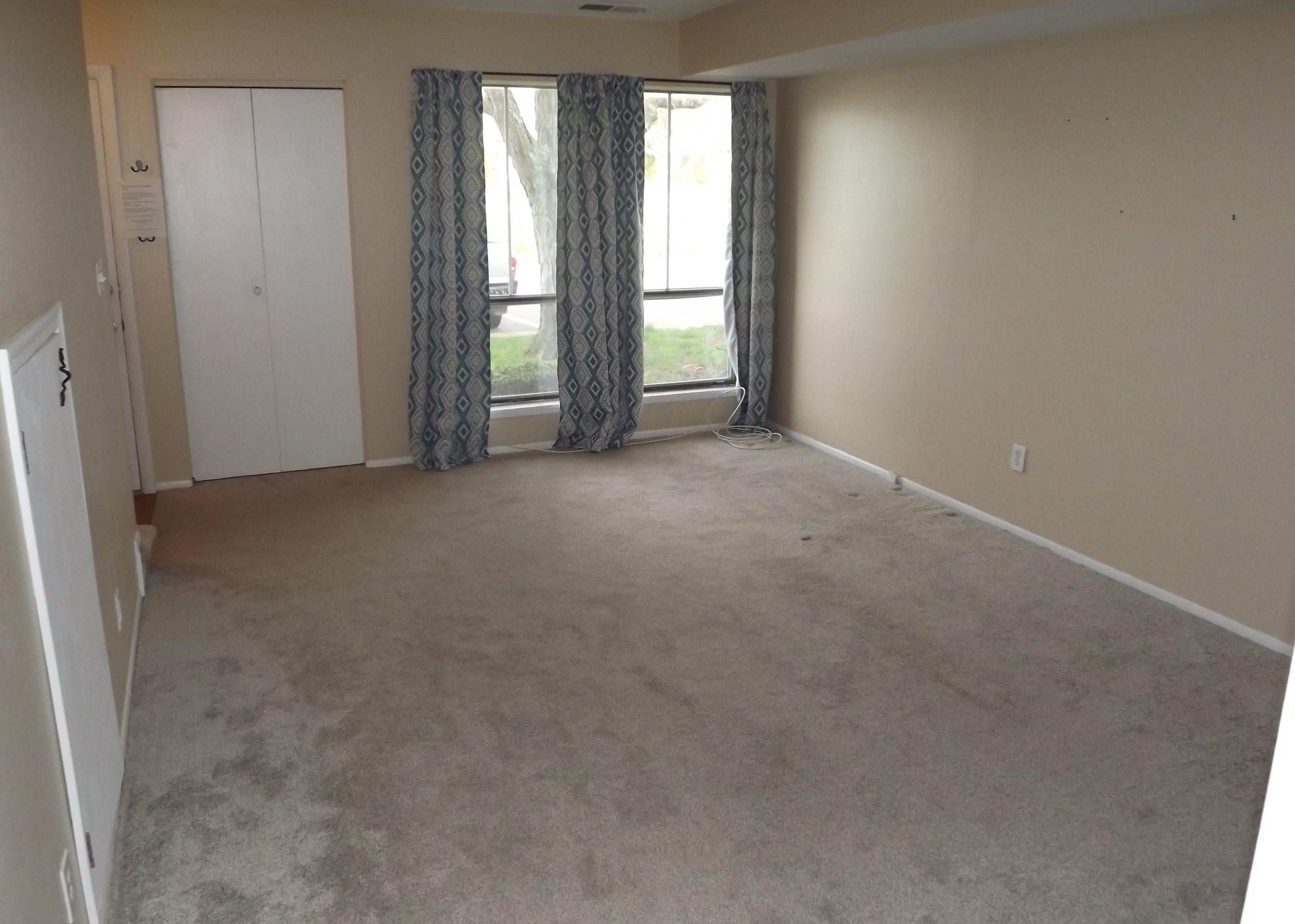 4692 Charecote Ln, Columbus, OH 43220-3523