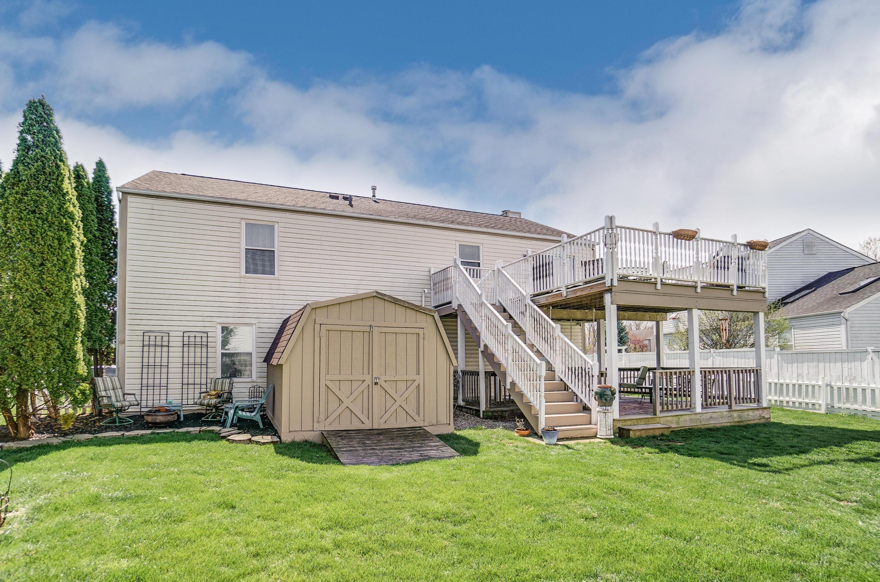1459 Ellicot Ct, Columbus, OH 43223-6210