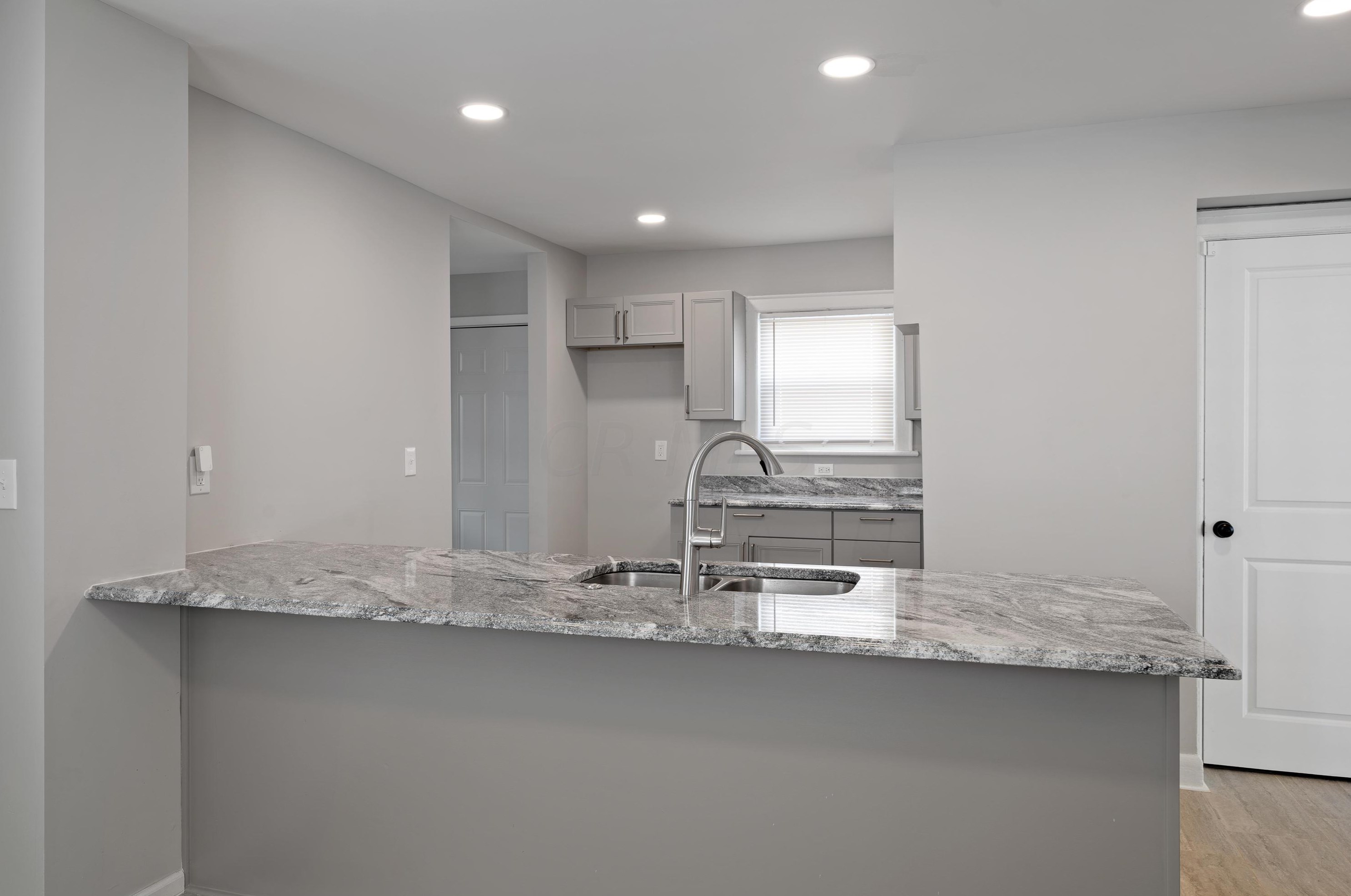 1109 Ellsworth Ave, Columbus OH  43206-1713 exterior