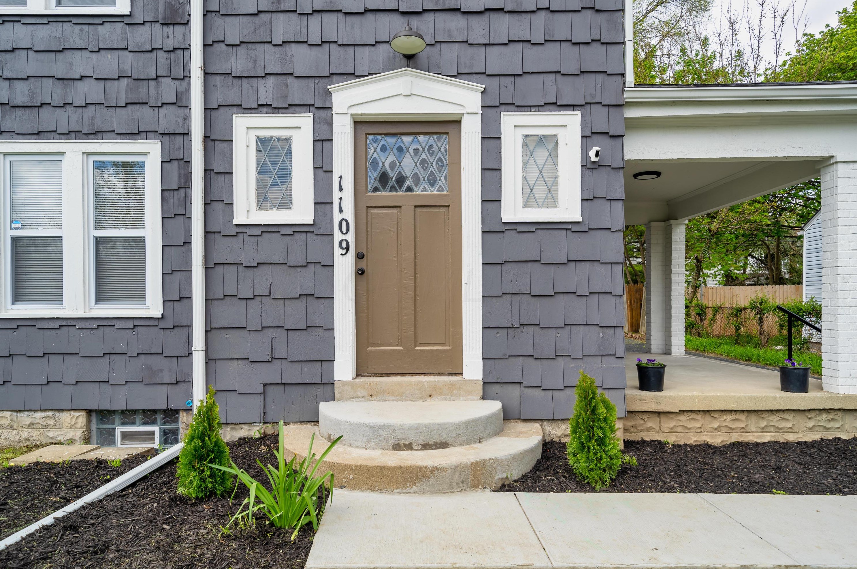 1109 Ellsworth Ave, Columbus OH  43206-1713 exterior