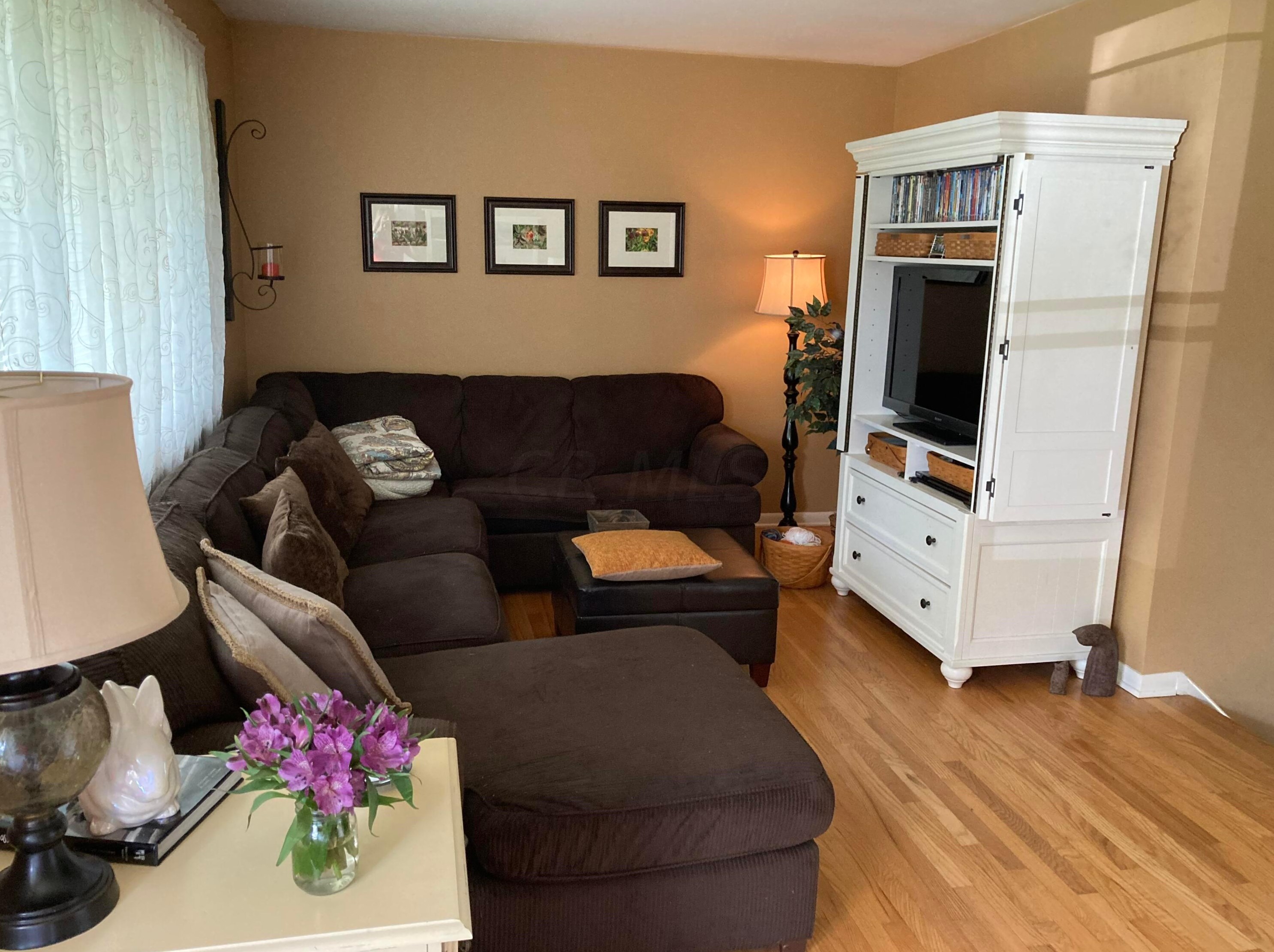 20 Electric Ave, Westerville, OH 43081-2610