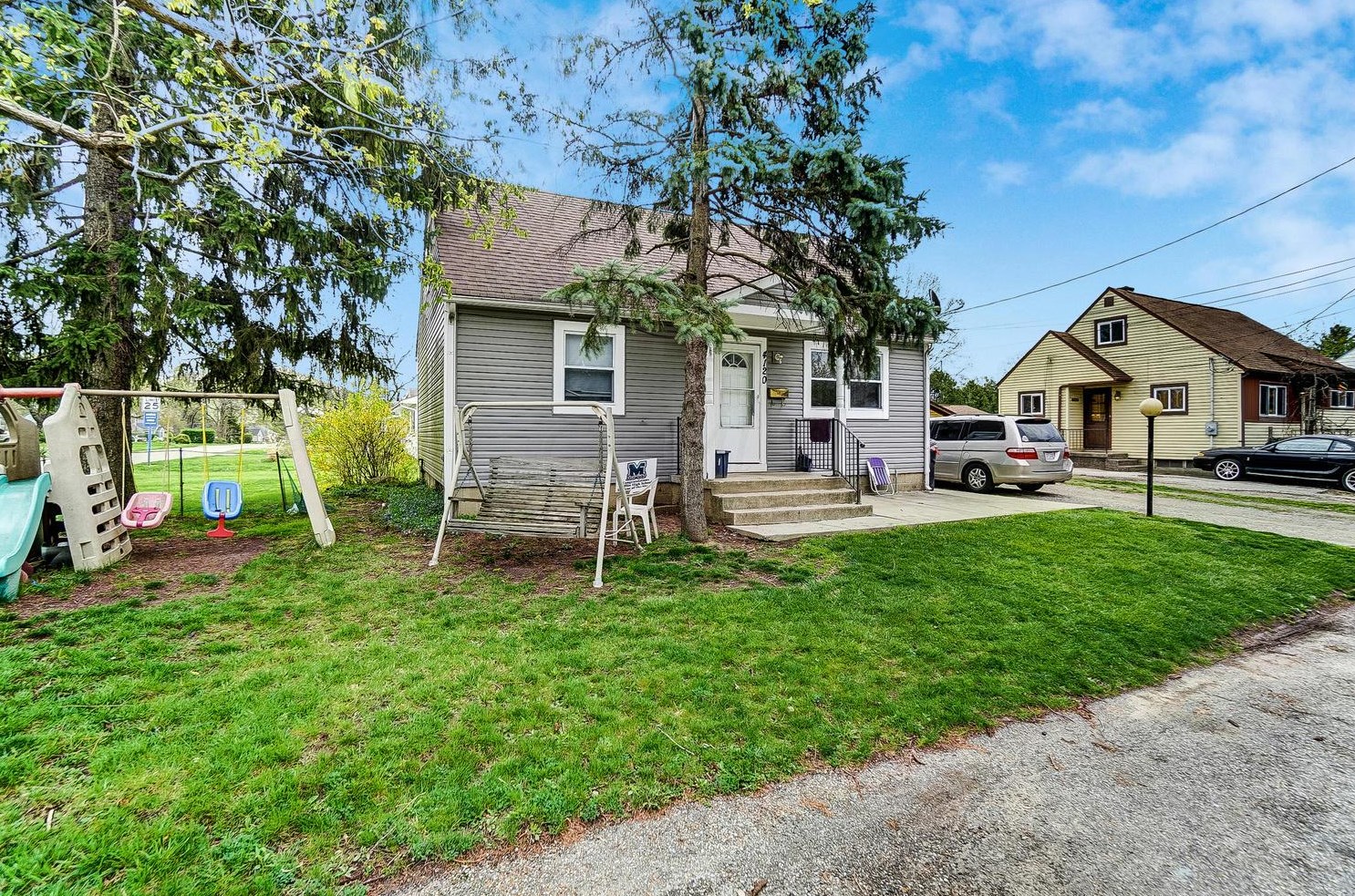 4120 Manor Rd, Columbus, OH 43224-2236