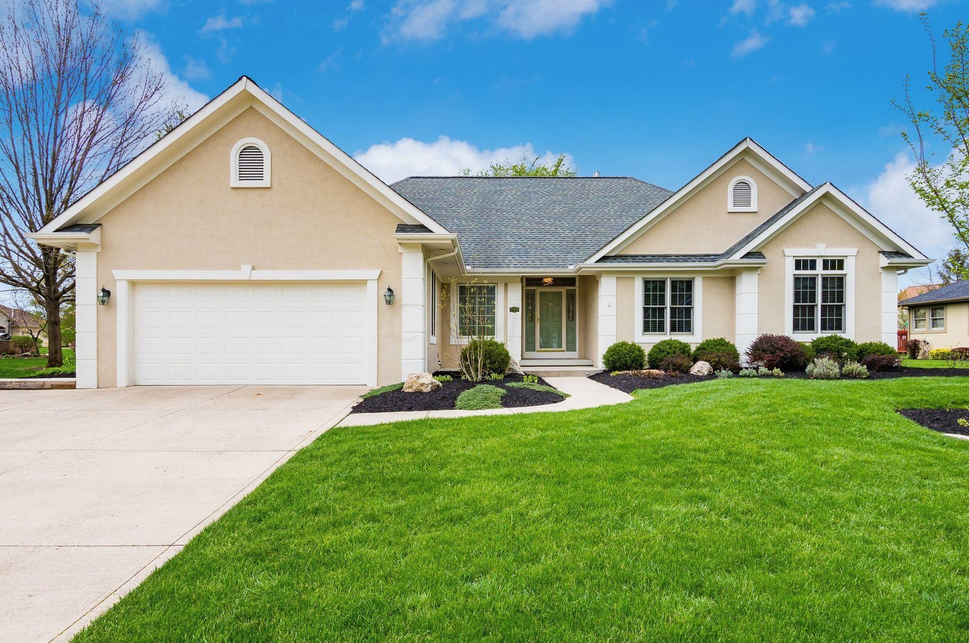 2371 Milligan Grv, Darbydale, OH 43123-8622