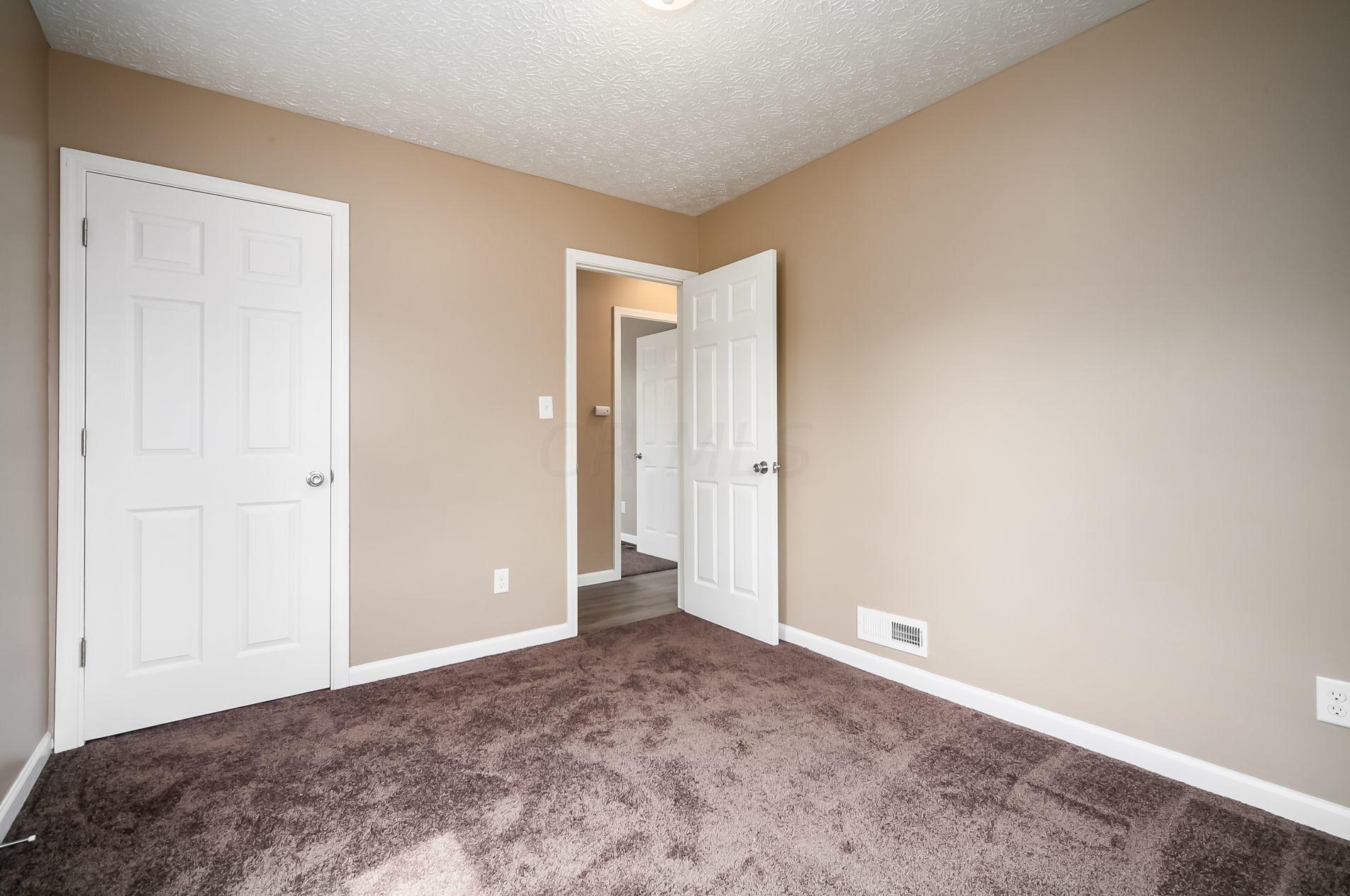 2753 Osceola Ave, Columbus OH  43211-1192 exterior